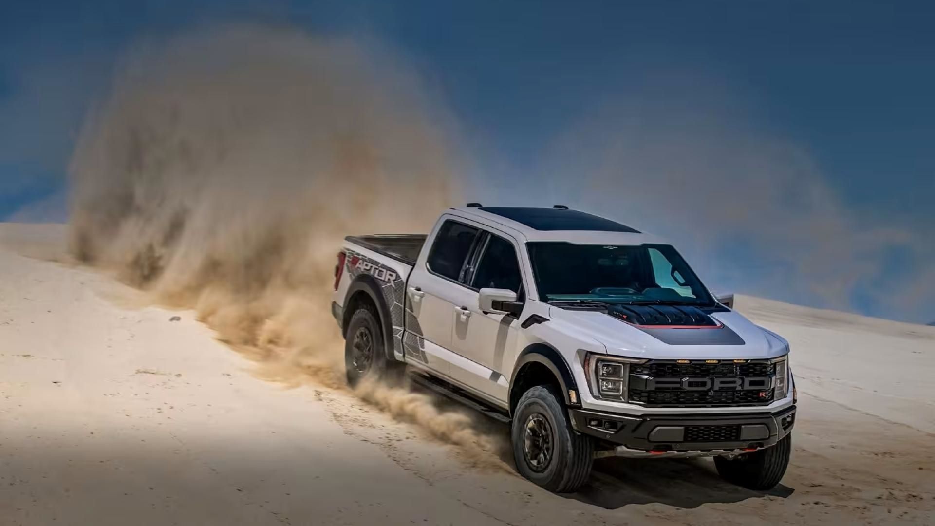 2023 Ford F-150 Raptor driving off-road