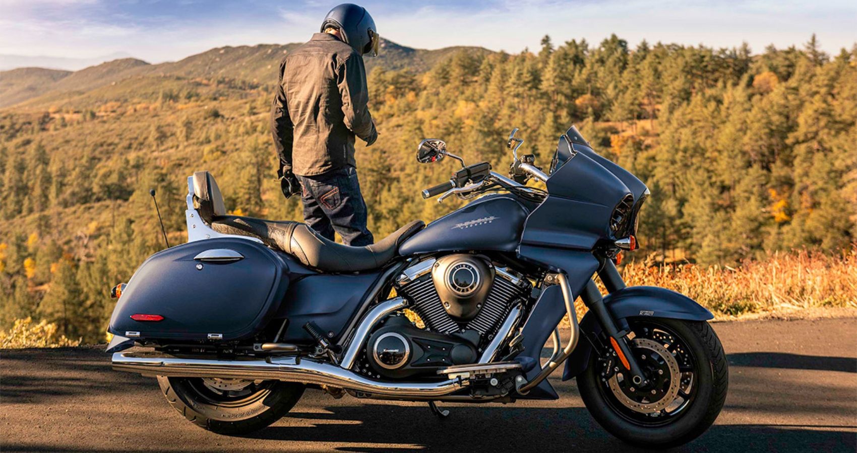 Perfil frontal de três quartos da Kawasaki Vulcan 1700 Vaquero 2023