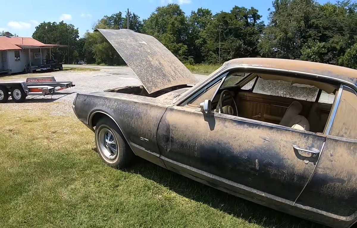 How This Mechanic Was Able To Salvage A 1967 Mercury Cougar GT 390