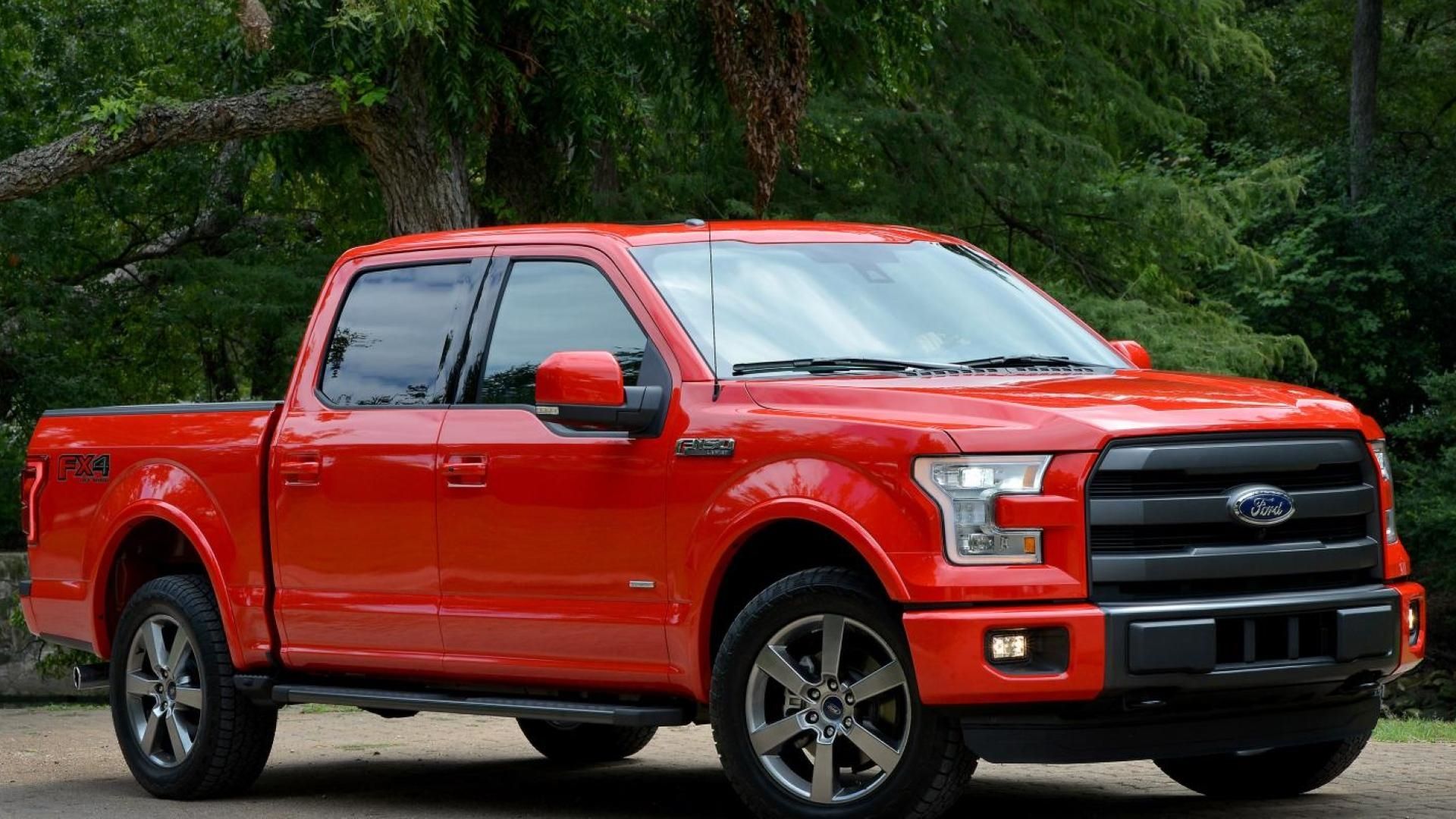 2015 Ford F-150 FX4 - Front Angle