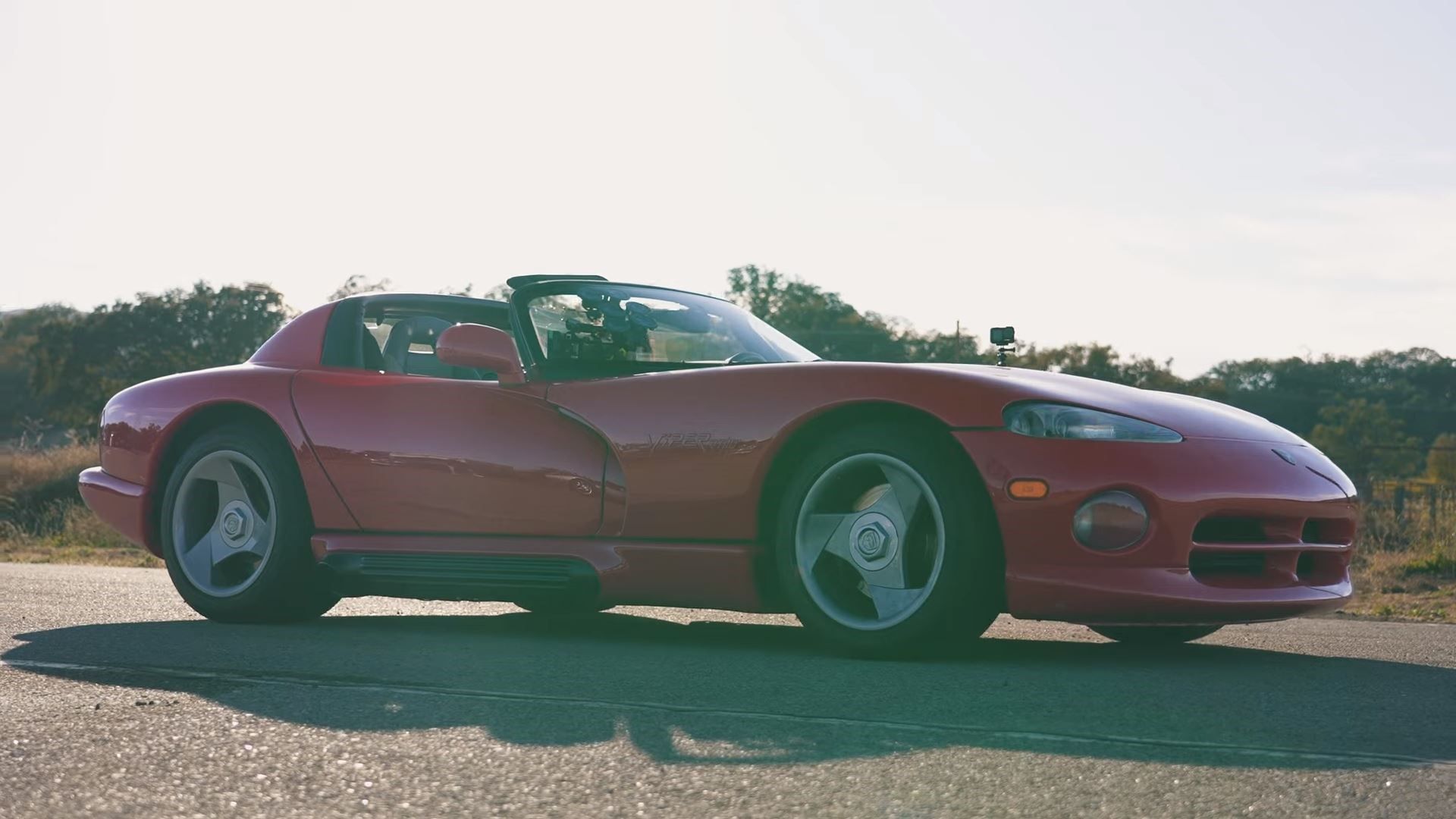 May The Best American Sports Car Win: Ford GT Vs Dodge Viper Drag Race