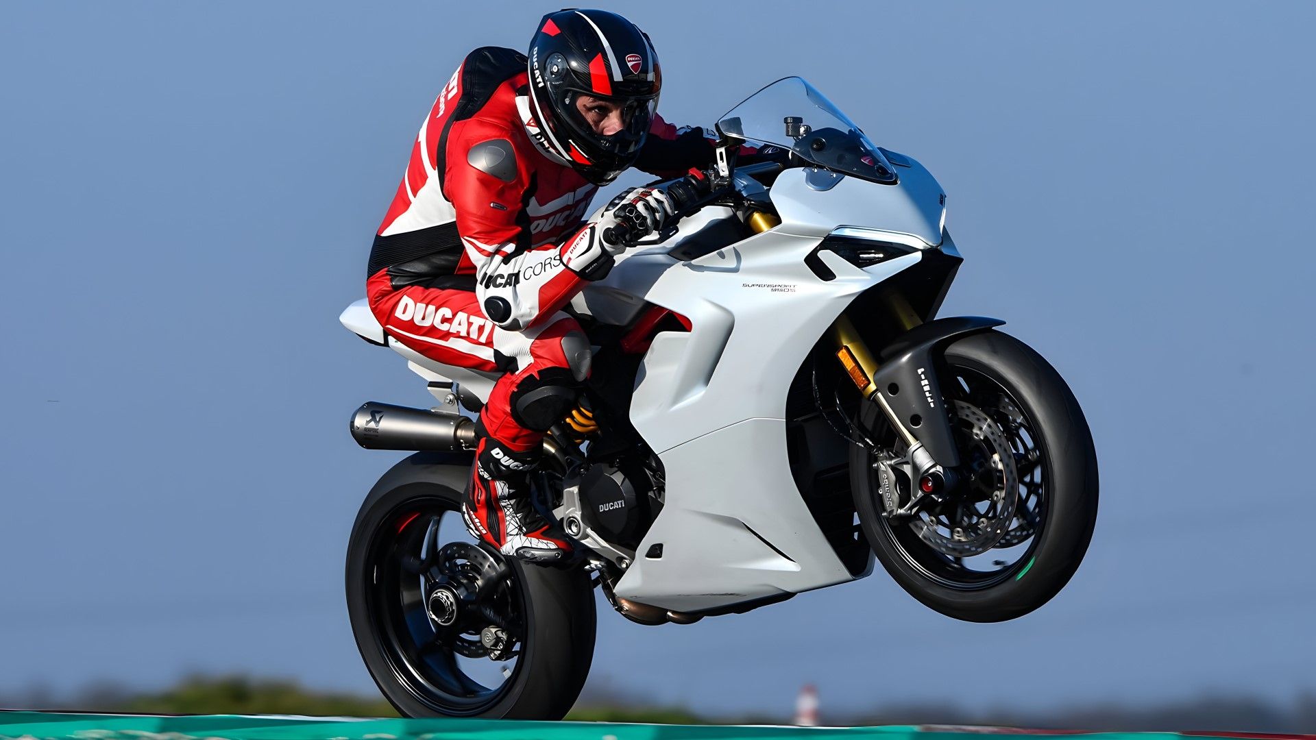 2023 Ducati Supersport 950(S) popping a wheelie