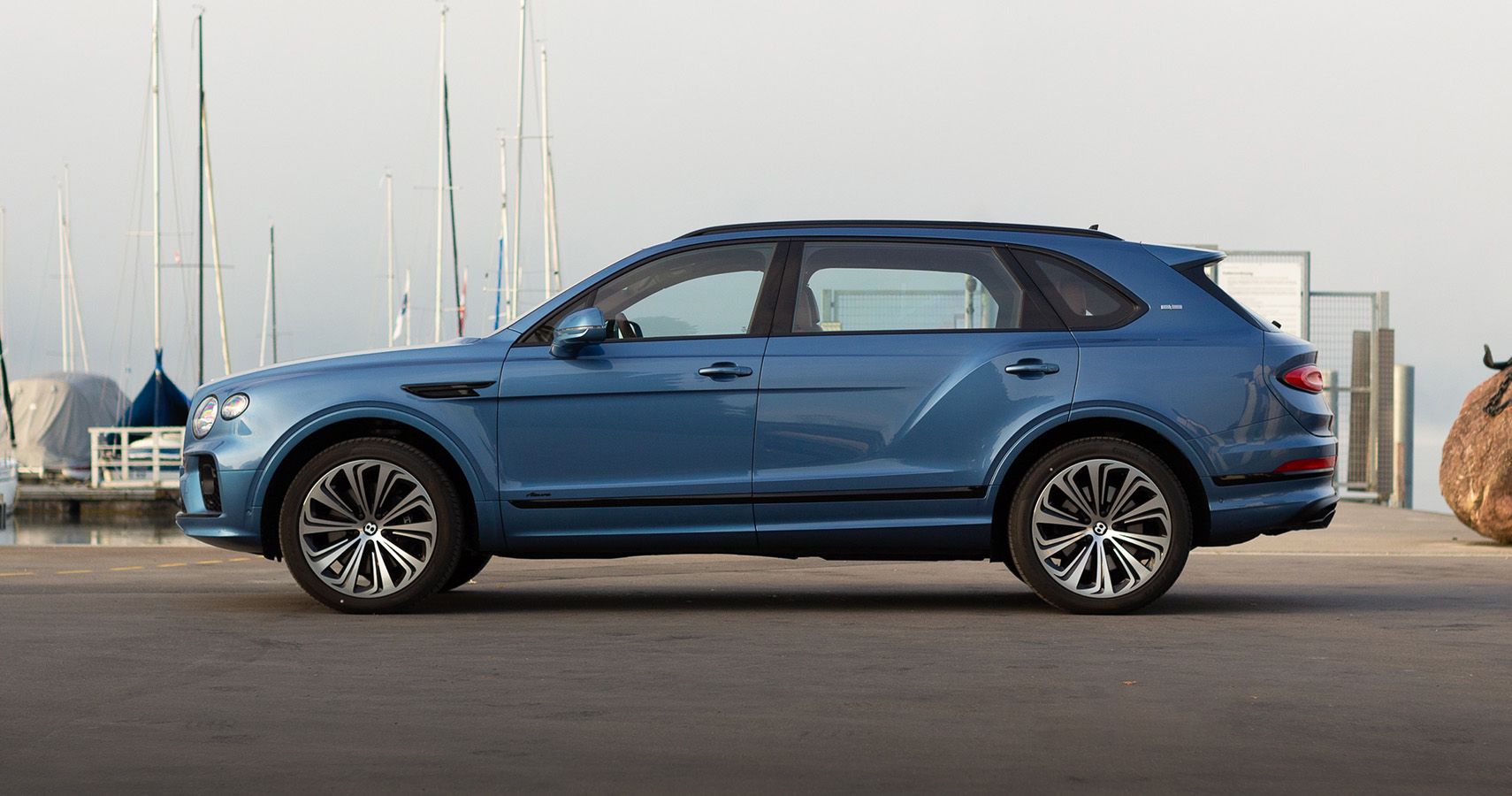 2024 Bentley Bentayga Azure AWD EVB