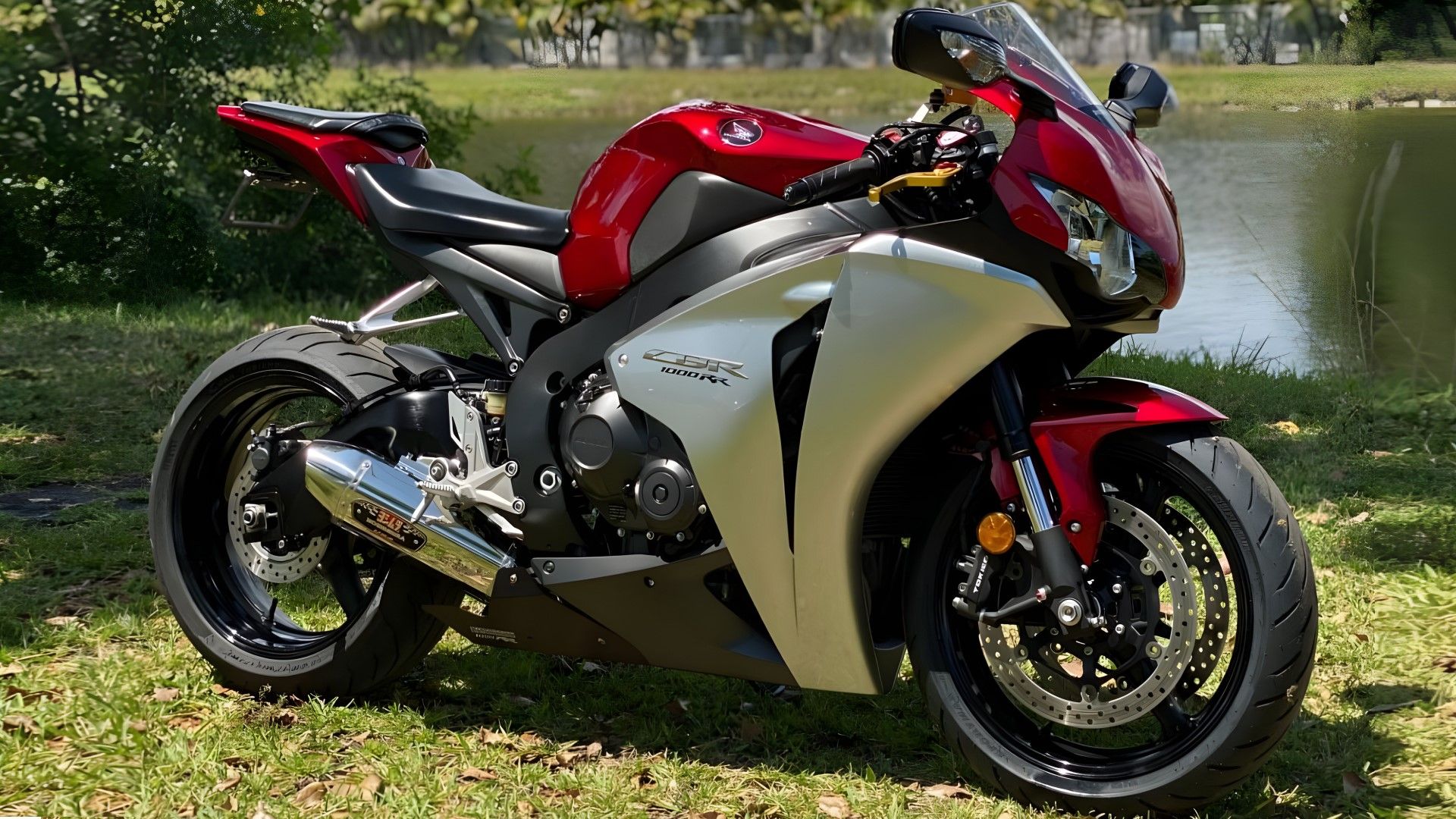 Red, White and Blur — Honda CBR 1000 RR - Motoring World