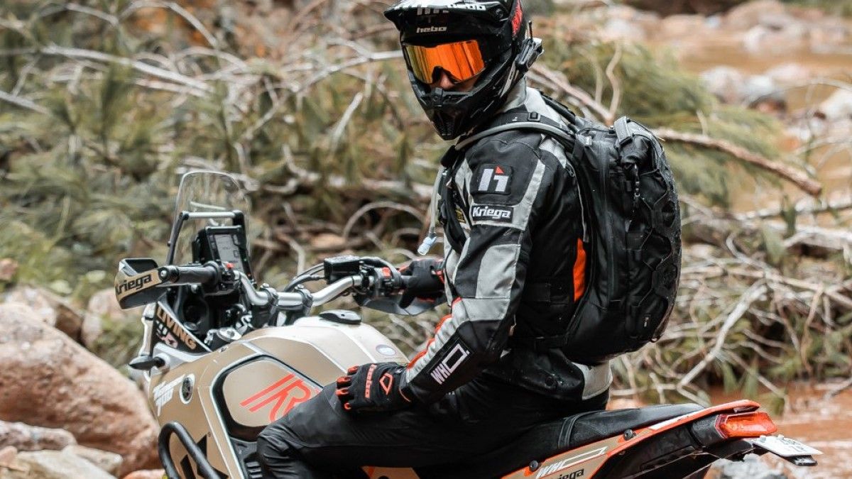 15 Essential Items Every Motorcyclist Needs