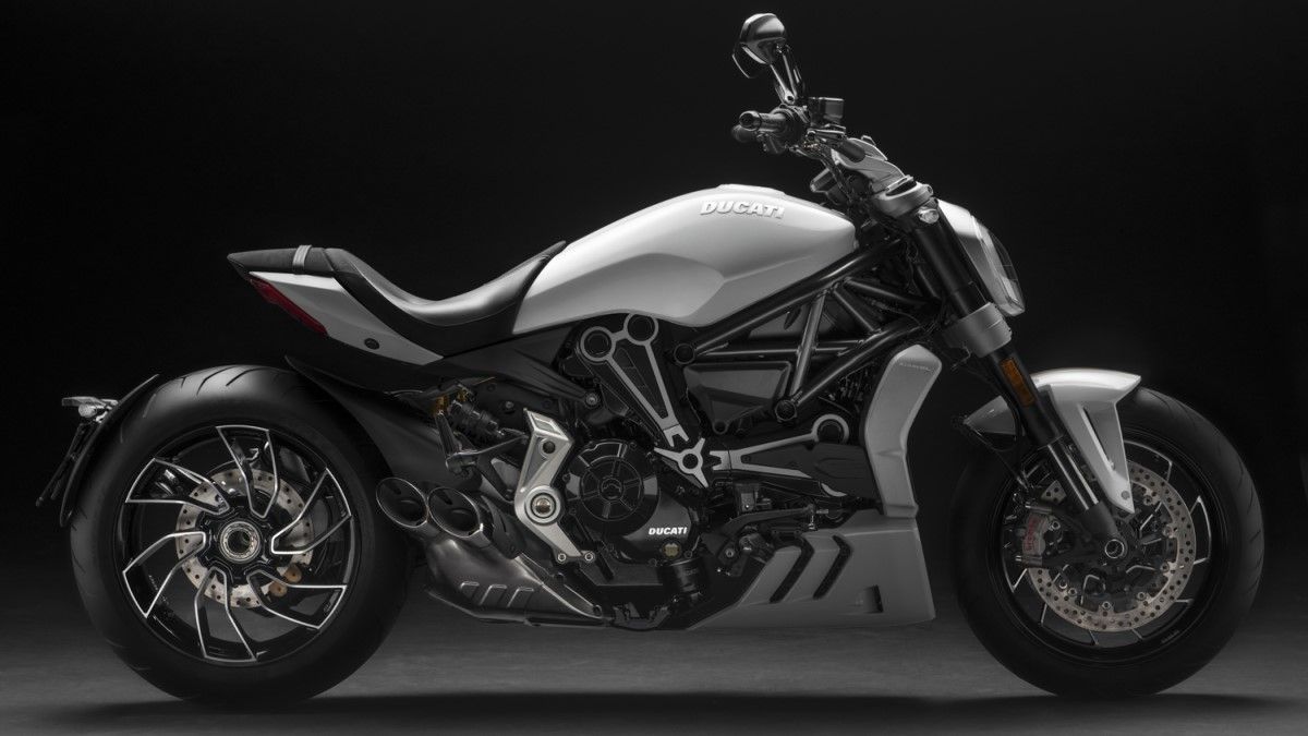 2022 Ducati XDiavel S side profile view