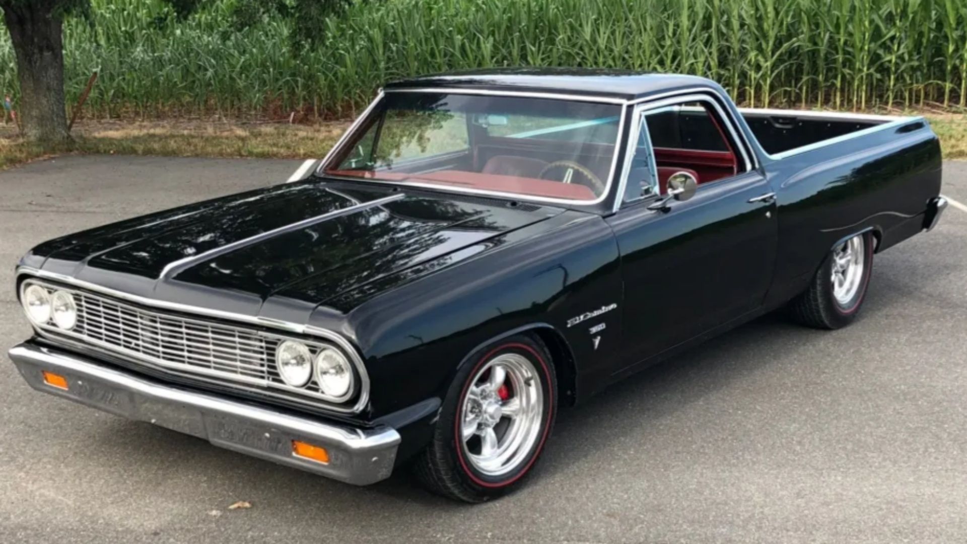 Imagens de um Chevrolet El Camino preto 1967