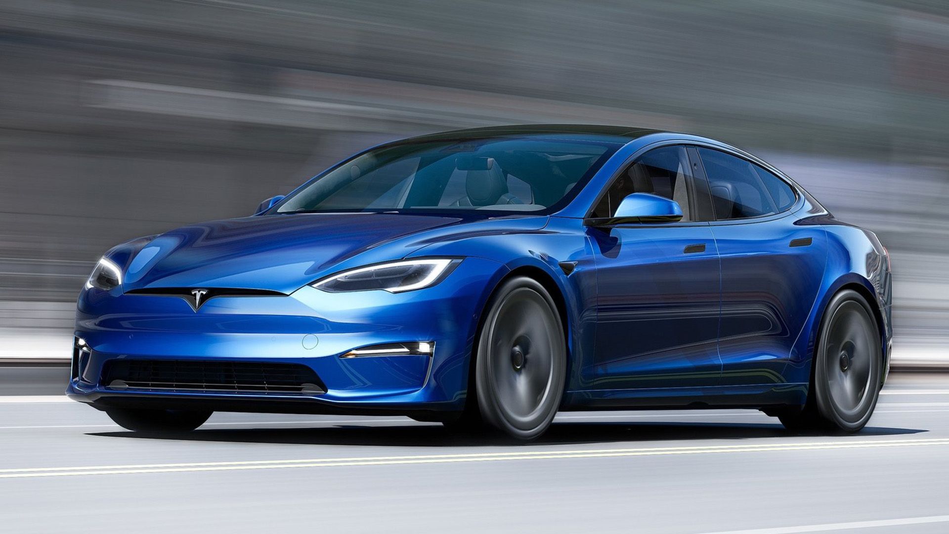 Azul 2021 Tesla Model S dirigindo
