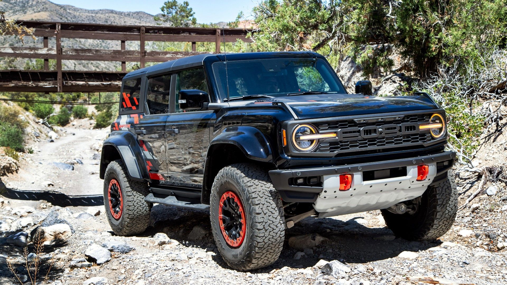 A Complete Guide To The 2024 Ford Bronco Raptor