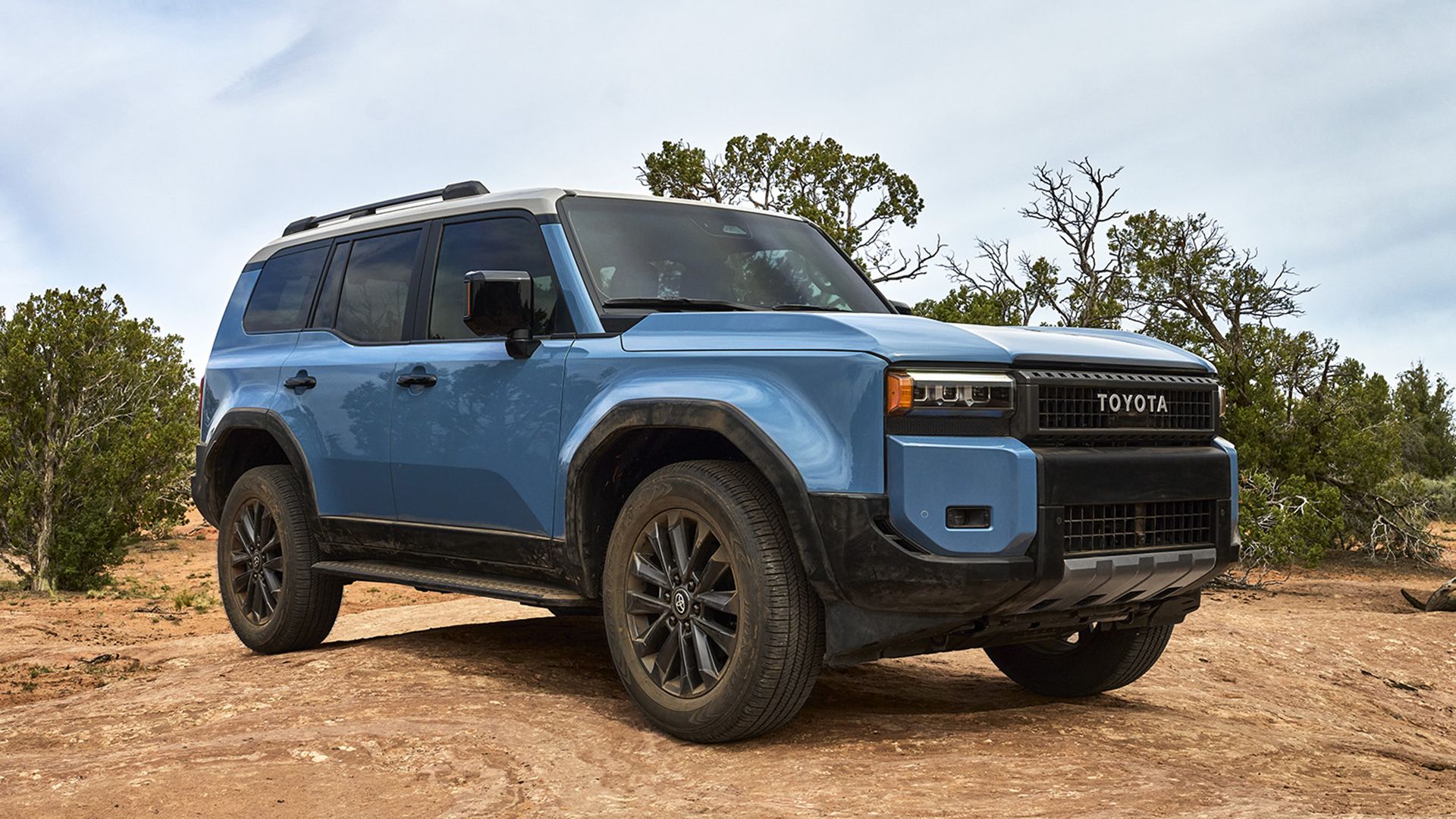 2024 Toyota Land Cruiser blue exterior