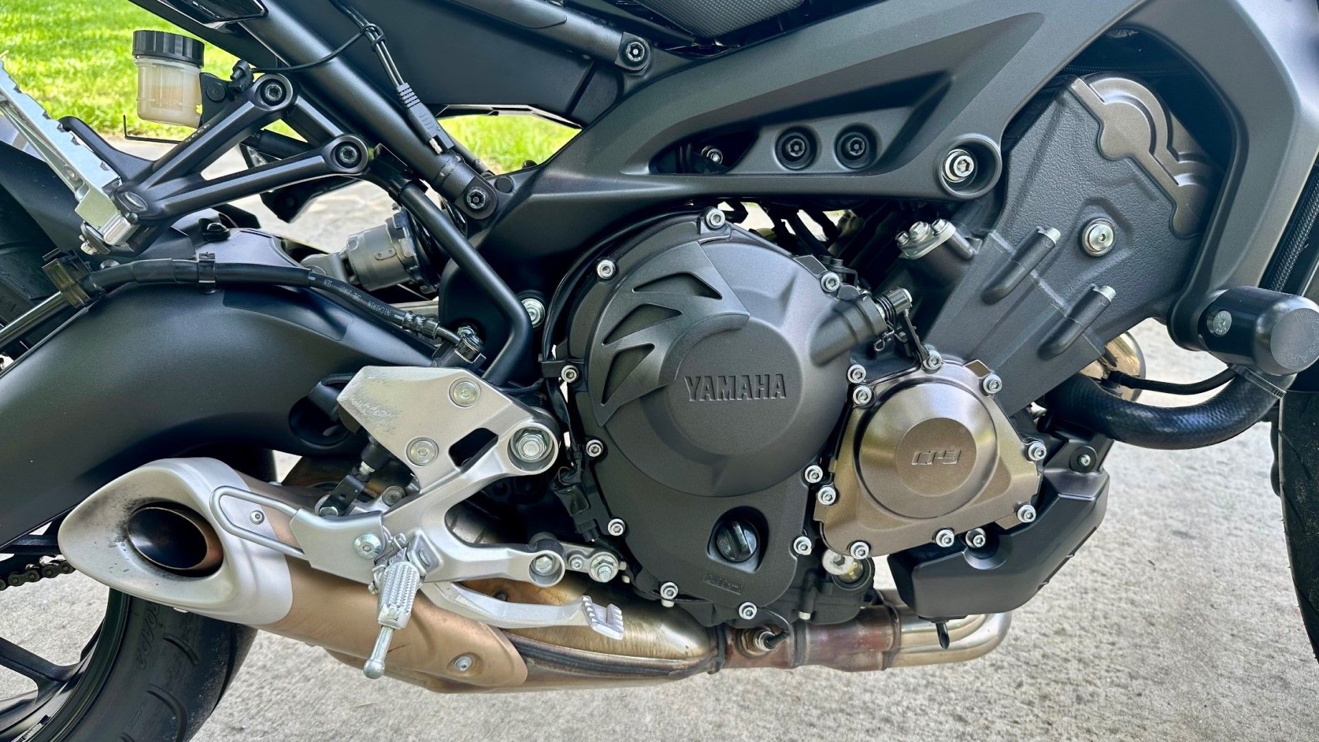Yamaha FZ-09 CP3 engine close-up shot