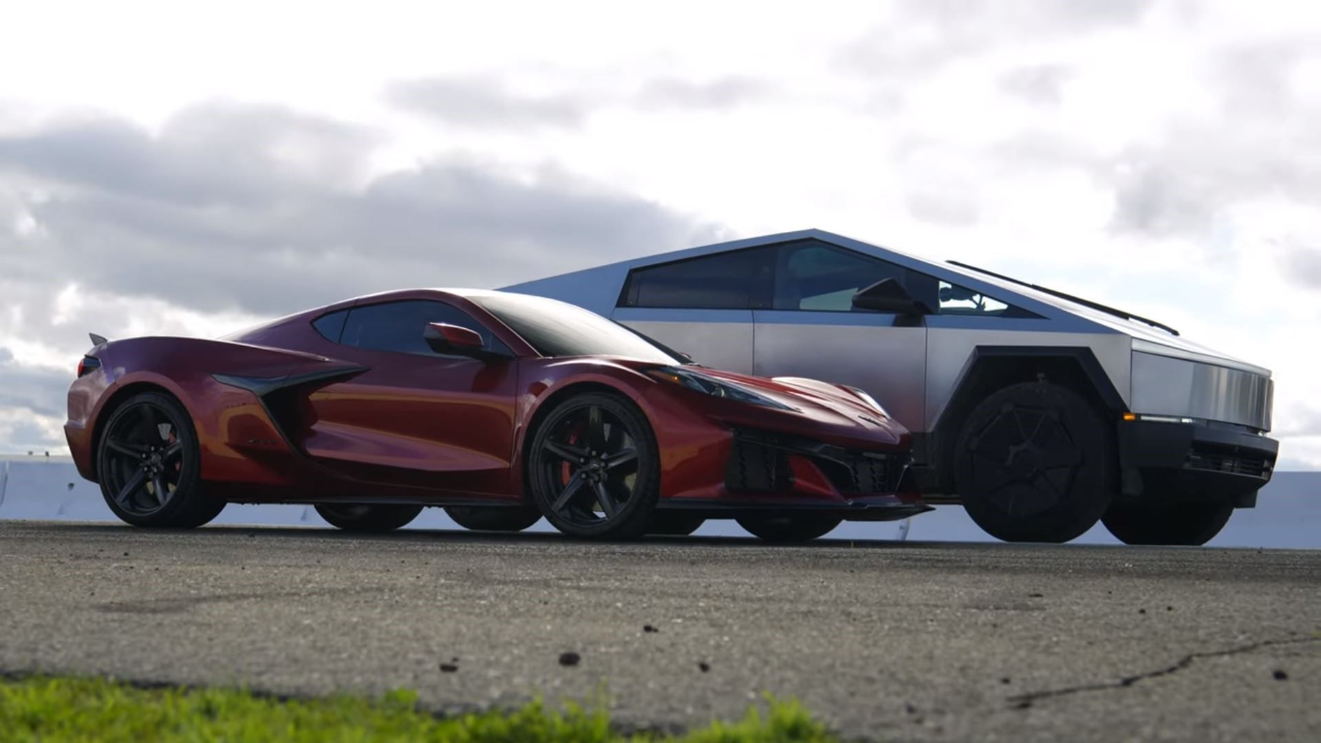 Chevorlet Corvette and Tesla Cybertruck Side