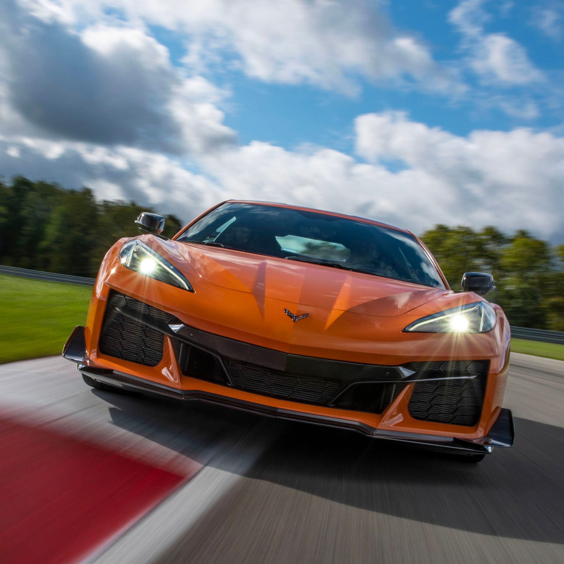 Differences Between The 2024 Chevrolet Corvette Z06 And 2024 Chevrolet