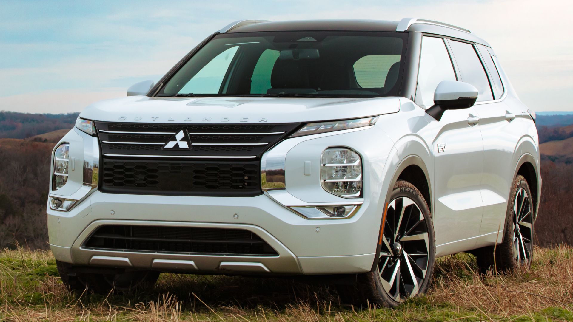 Mitsubishi Outlander Hybrid 2024 frente 3/4