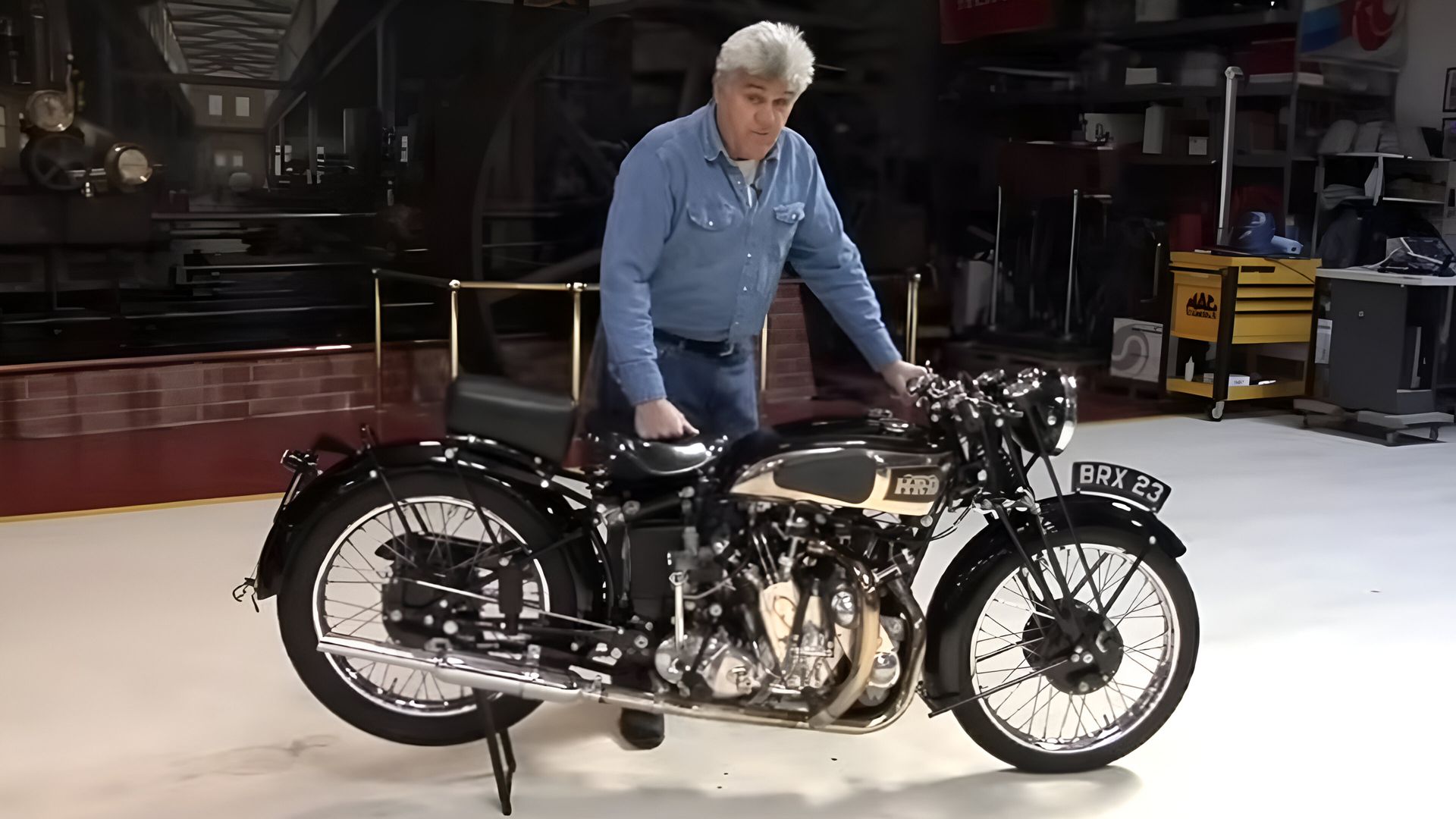 Motocicleta vintage Vincent HRD Série A Rapide 1939 da Jay Leno's Garage