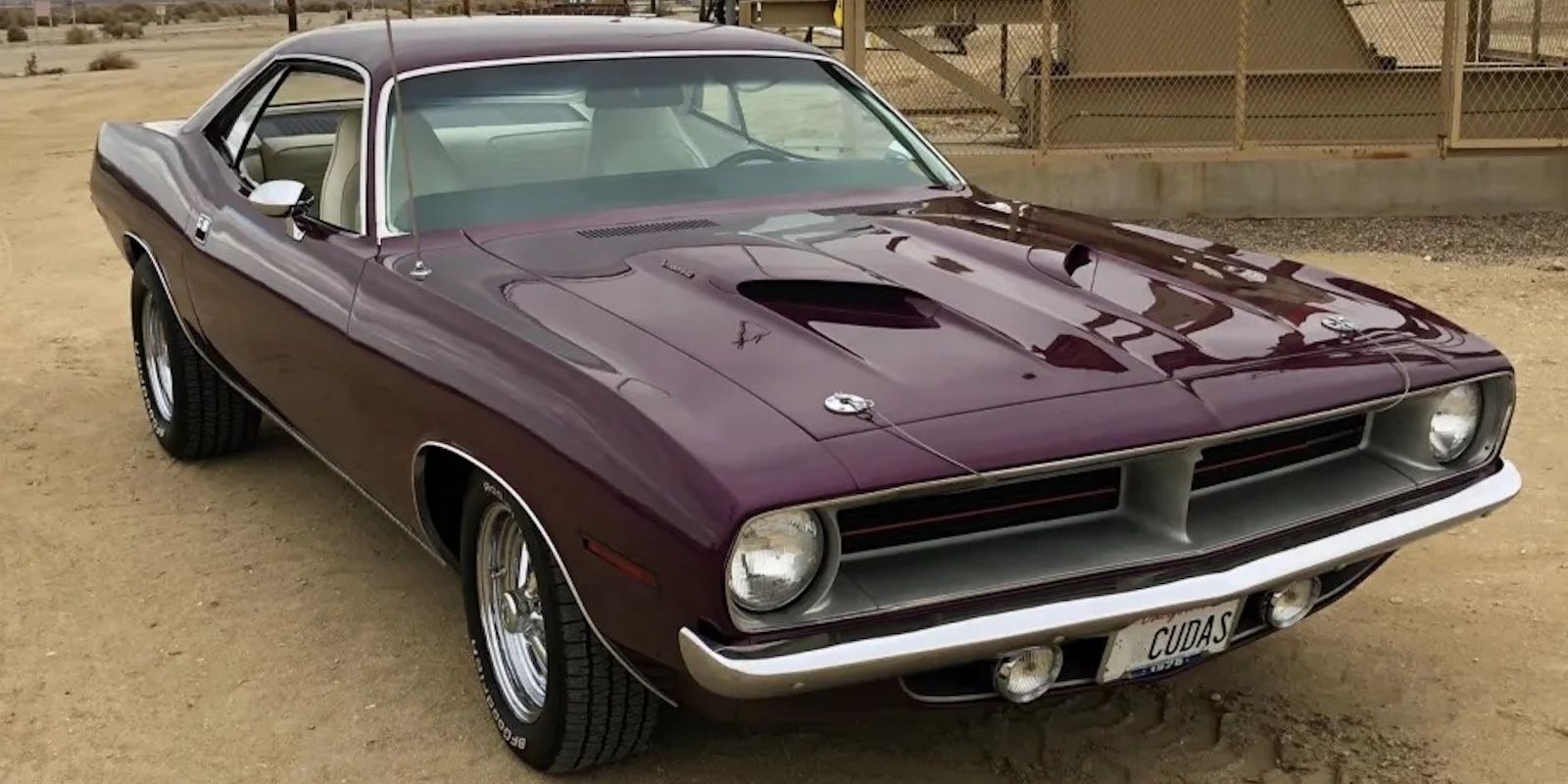 Roxo 1970 Plymouth Barracuda 4 velocidades