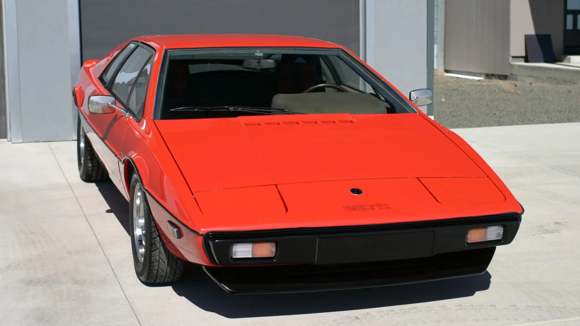 Foto frontal do Lotus Esprit 1977