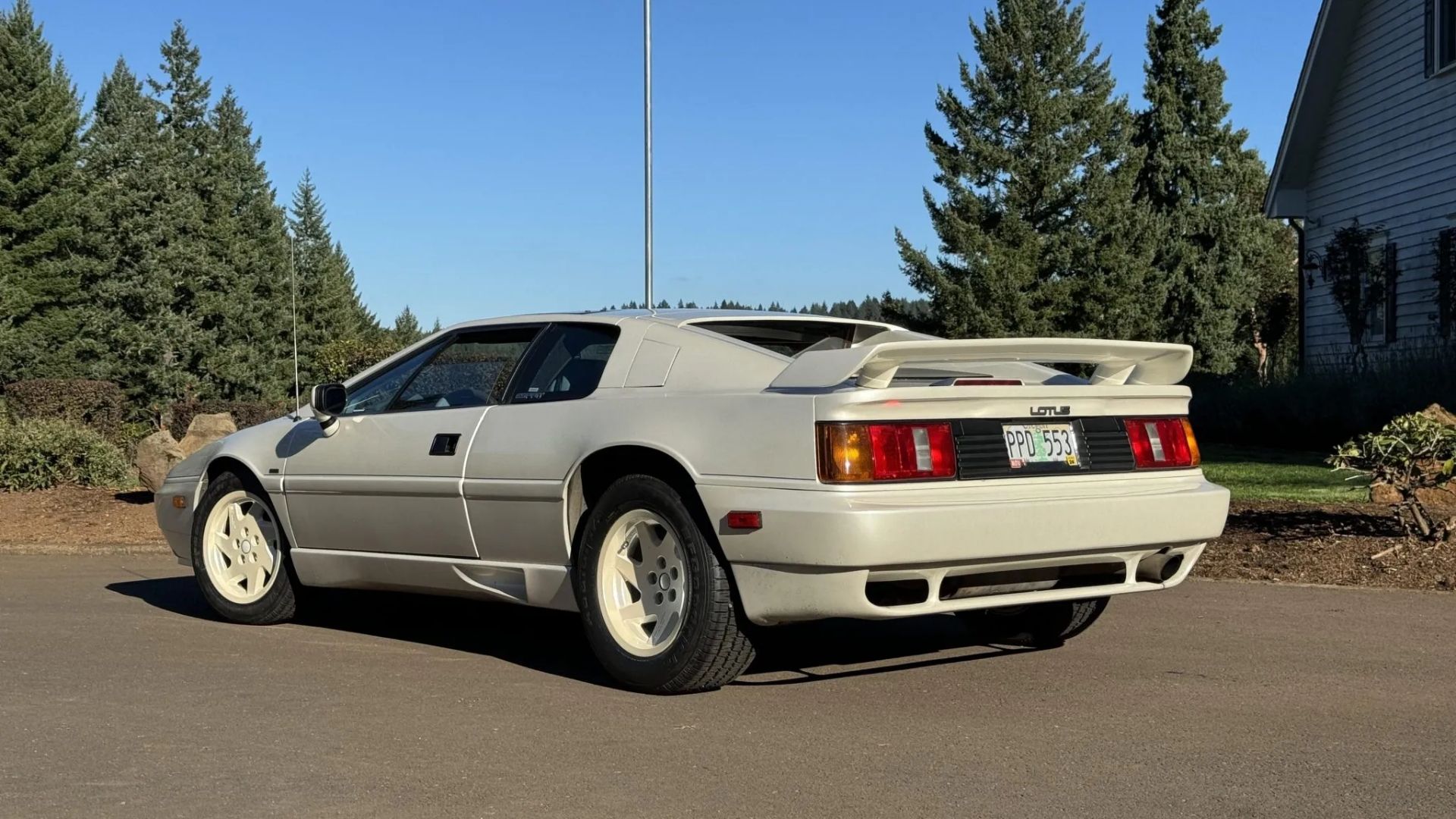 1988 Lotus Esprit Turbo traseiro 3/4 tiro.