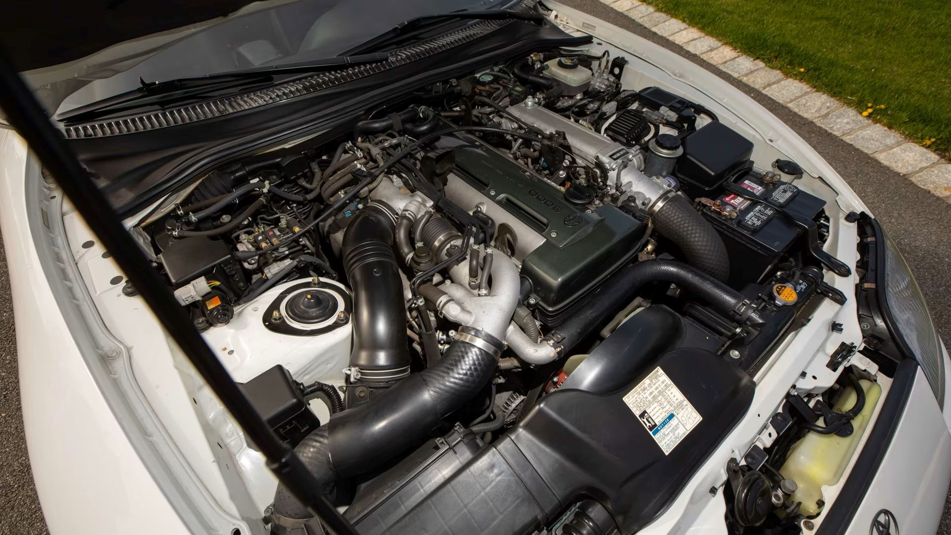 Compartimento do motor Toyota Supra Turbo 1994