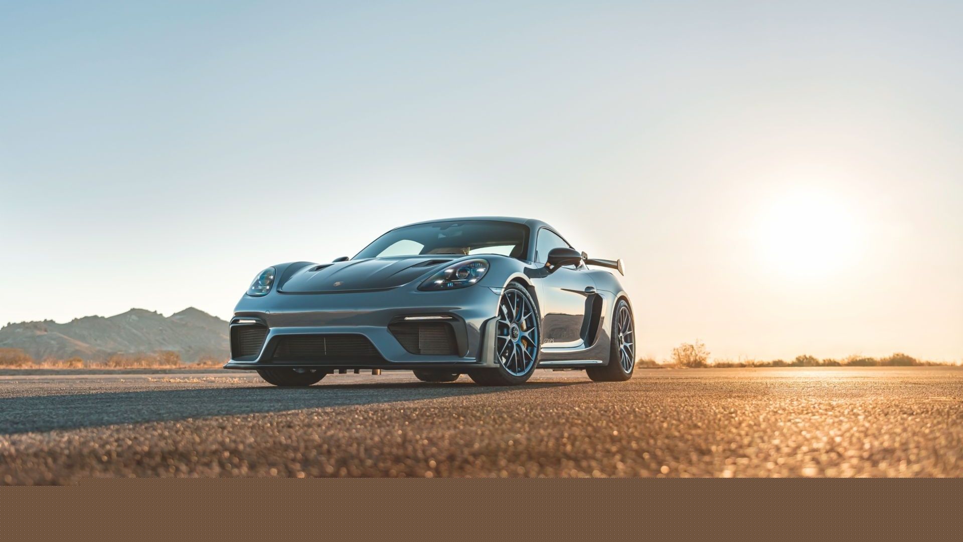 2024 Porsche Cayman GT4 RS front angled static
