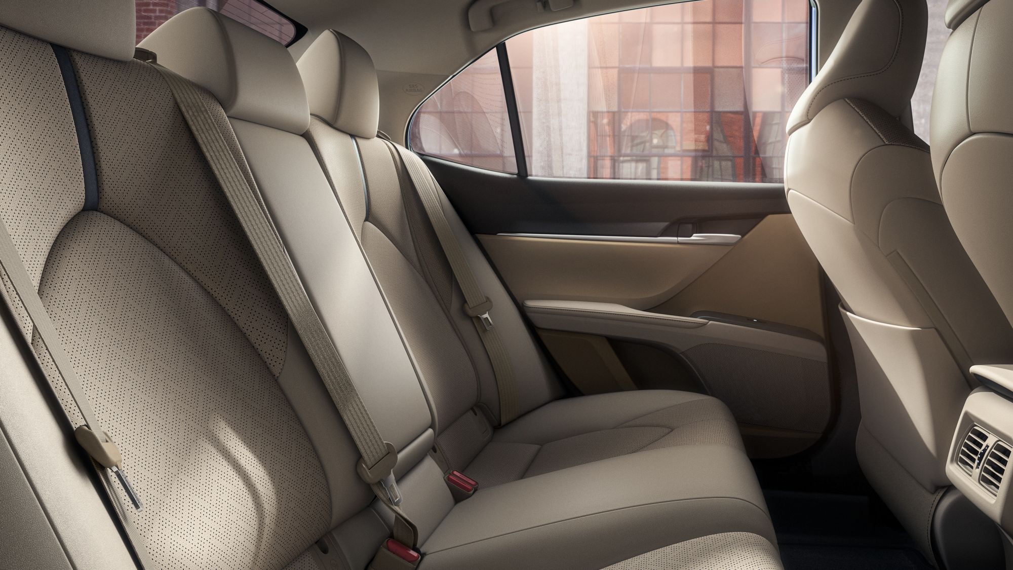 Interior traseiro do Toyota Camry 2024