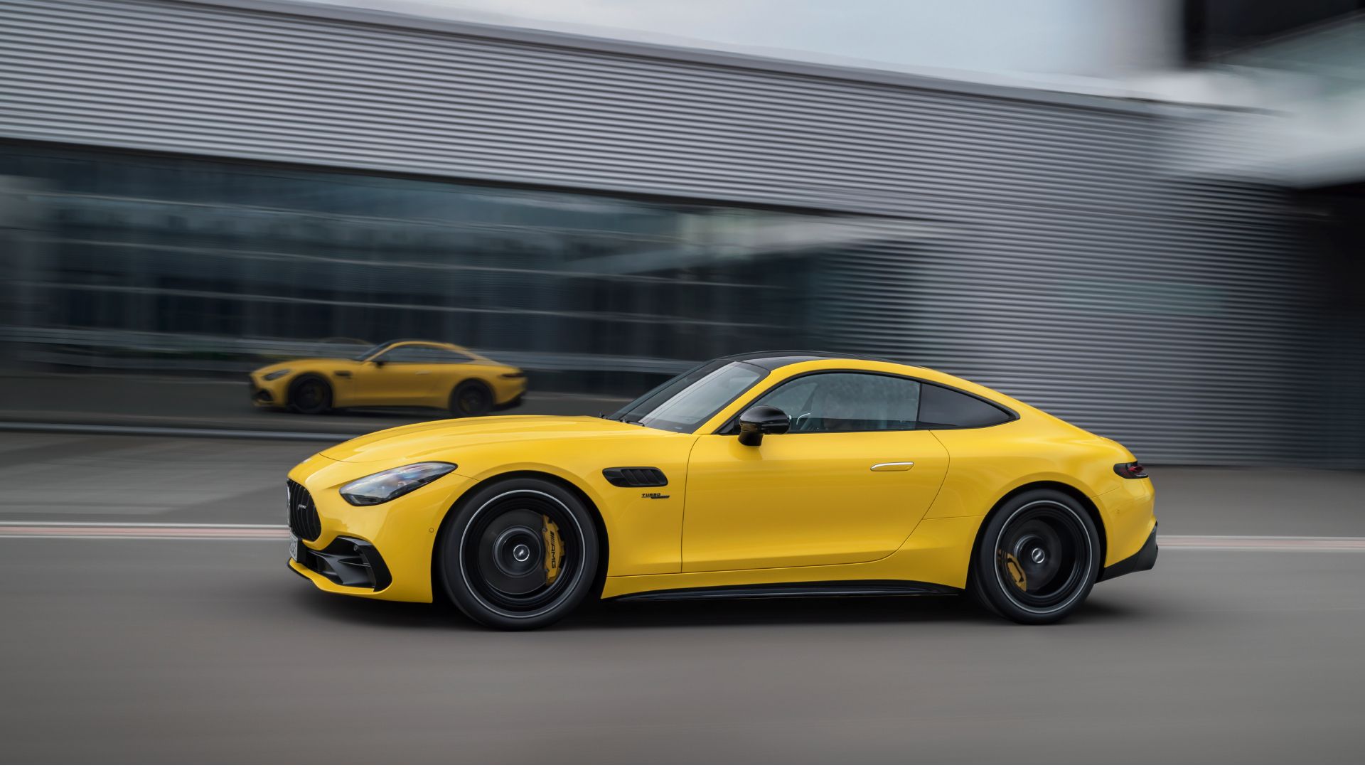 2025 mercedes-amg yellow GT