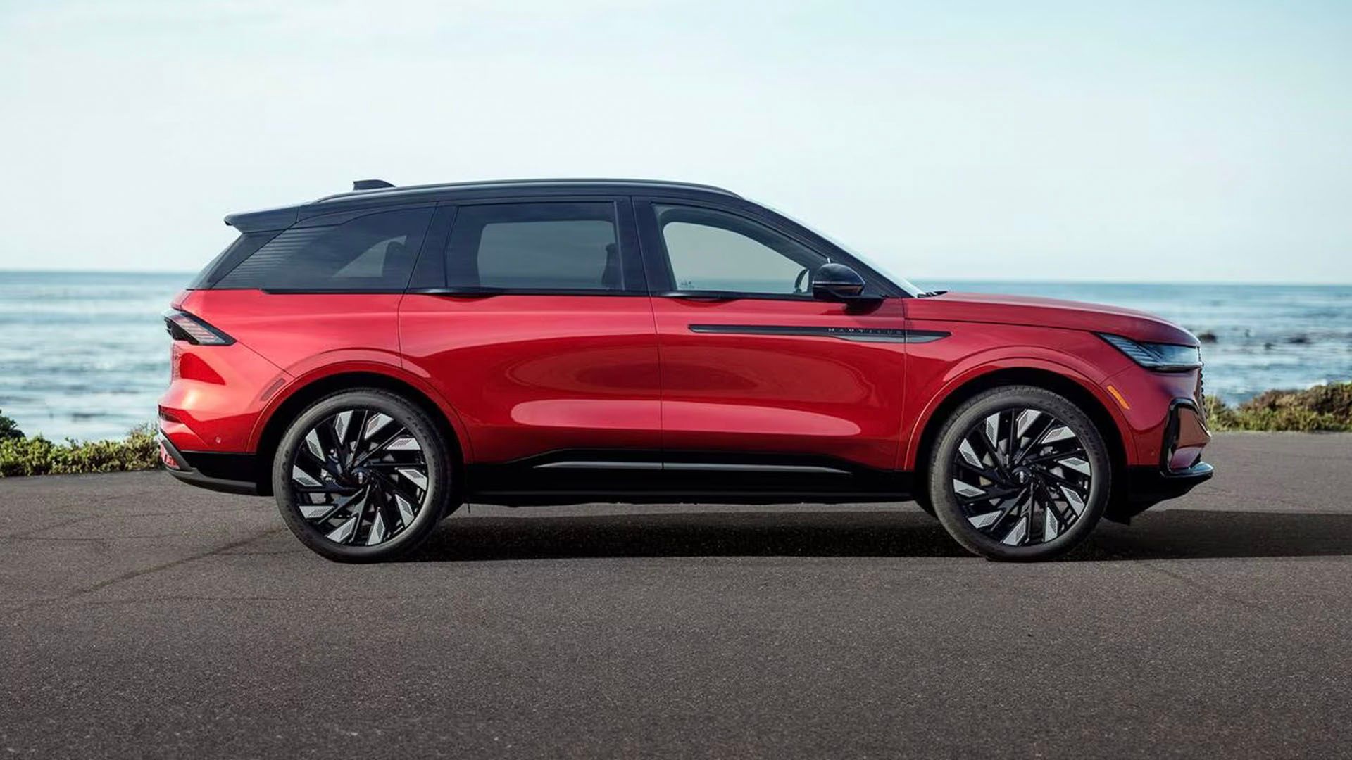 Differences Between The 2024 Lexus RX And 2024 Lincoln Nautilus