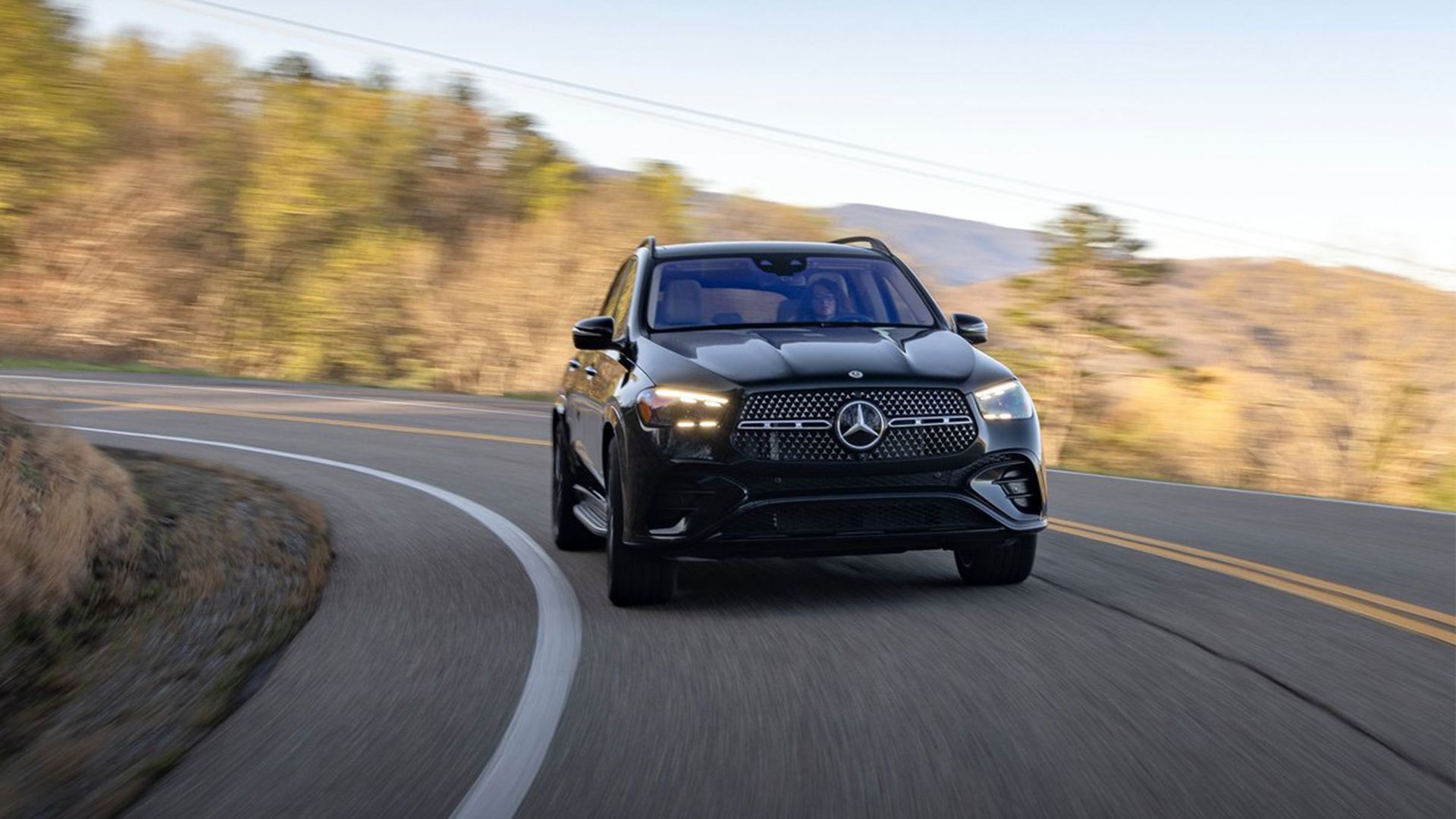 Mercedes-Benz GLE Class - Front head on shot