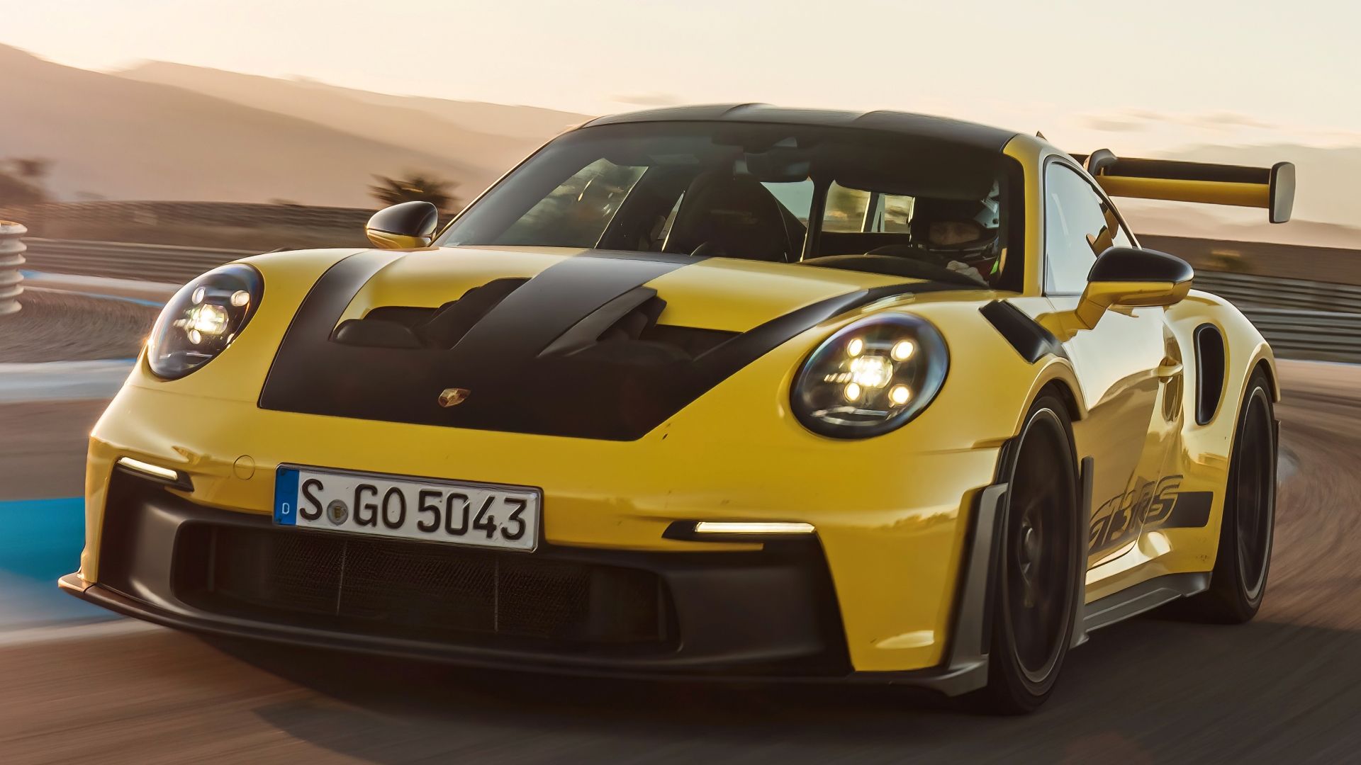 Porsche 911 gt3 rs frente quarto amarelo