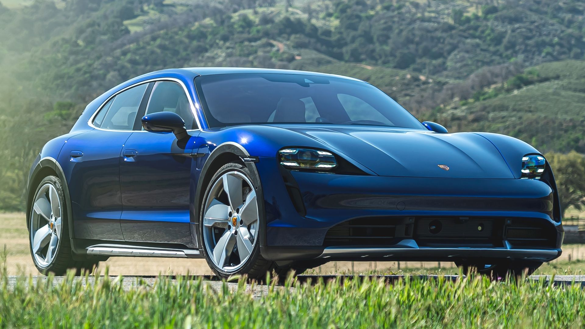 A Complete Guide To The 2025 Porsche Taycan Cross Turismo A Complete Guide To The 2025 Porsche Taycan Cross Turismo
