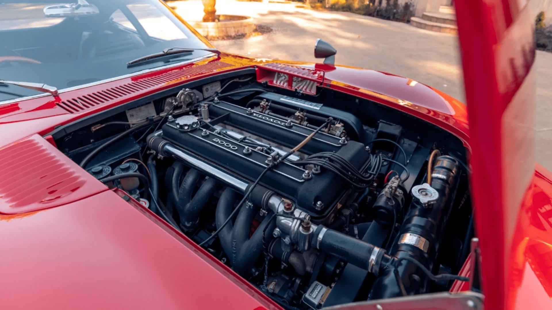 Toyota 2000GT Engine