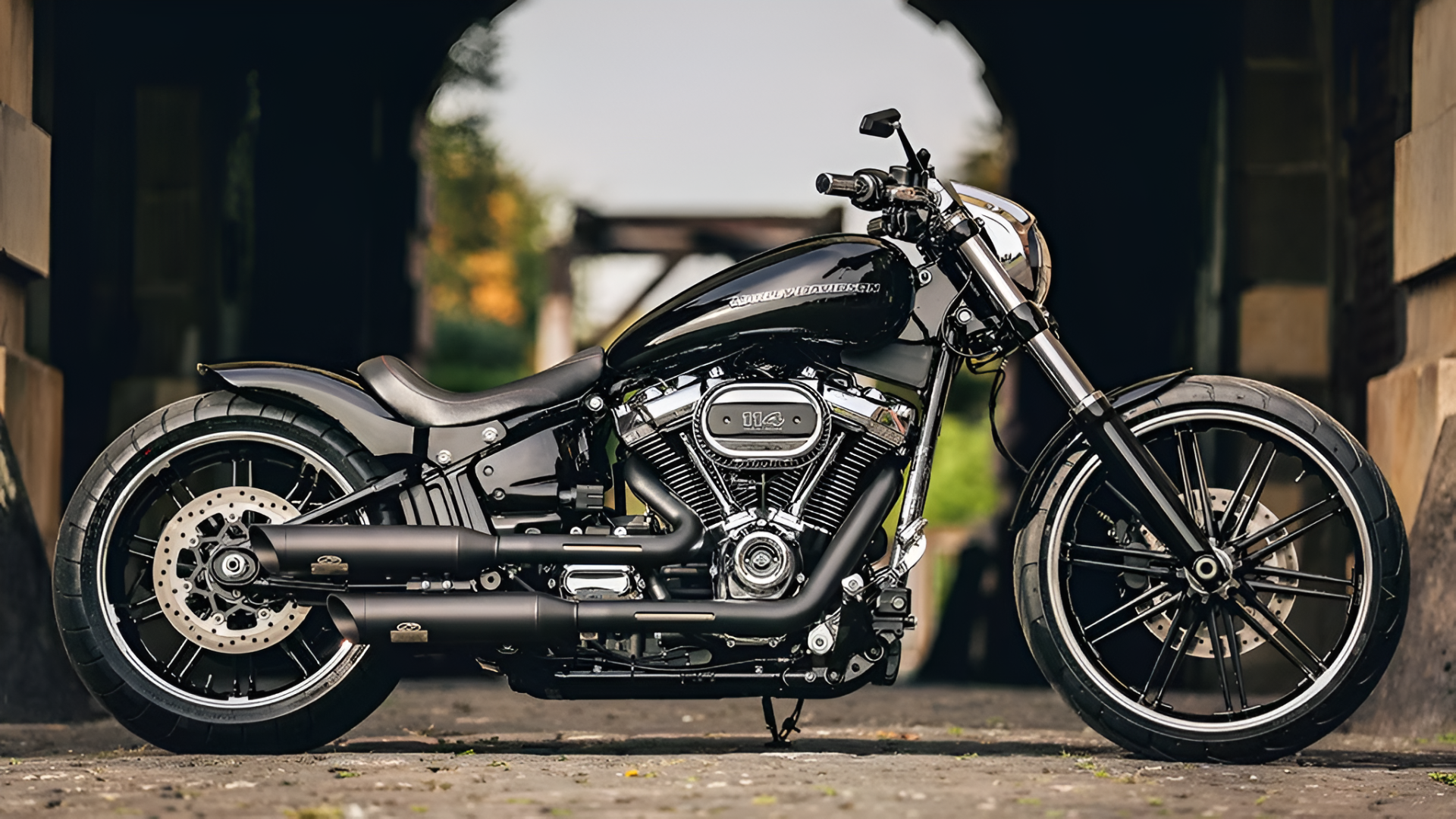 Thunderbike Customs Harley-Davidson Breakout Softail