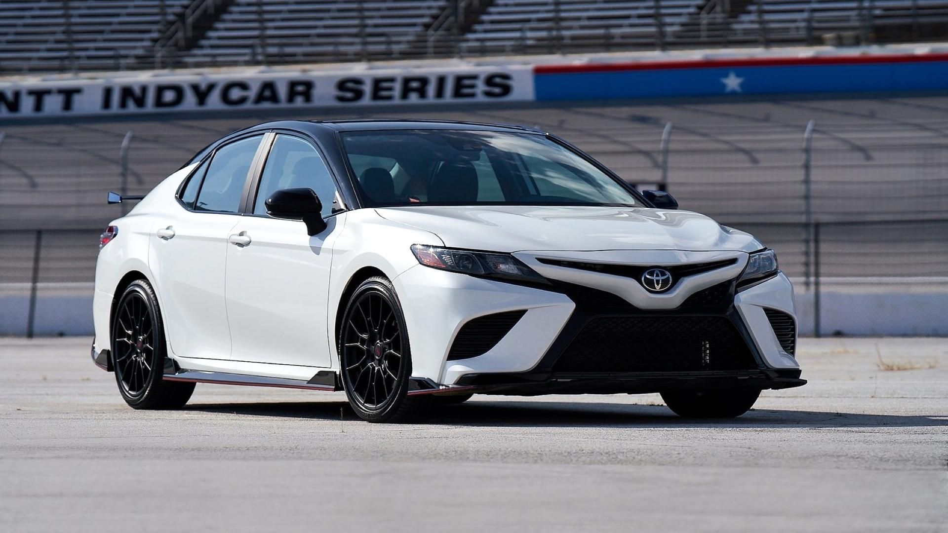 2020 Toyota Camry TRD - Frente