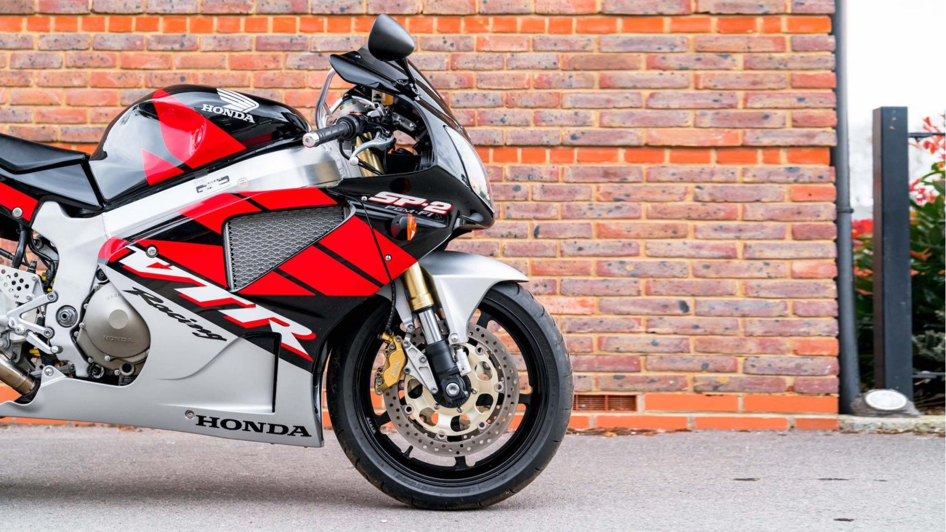 Foto cinematográfica HONDA VTR 1000 SP2 de 2005