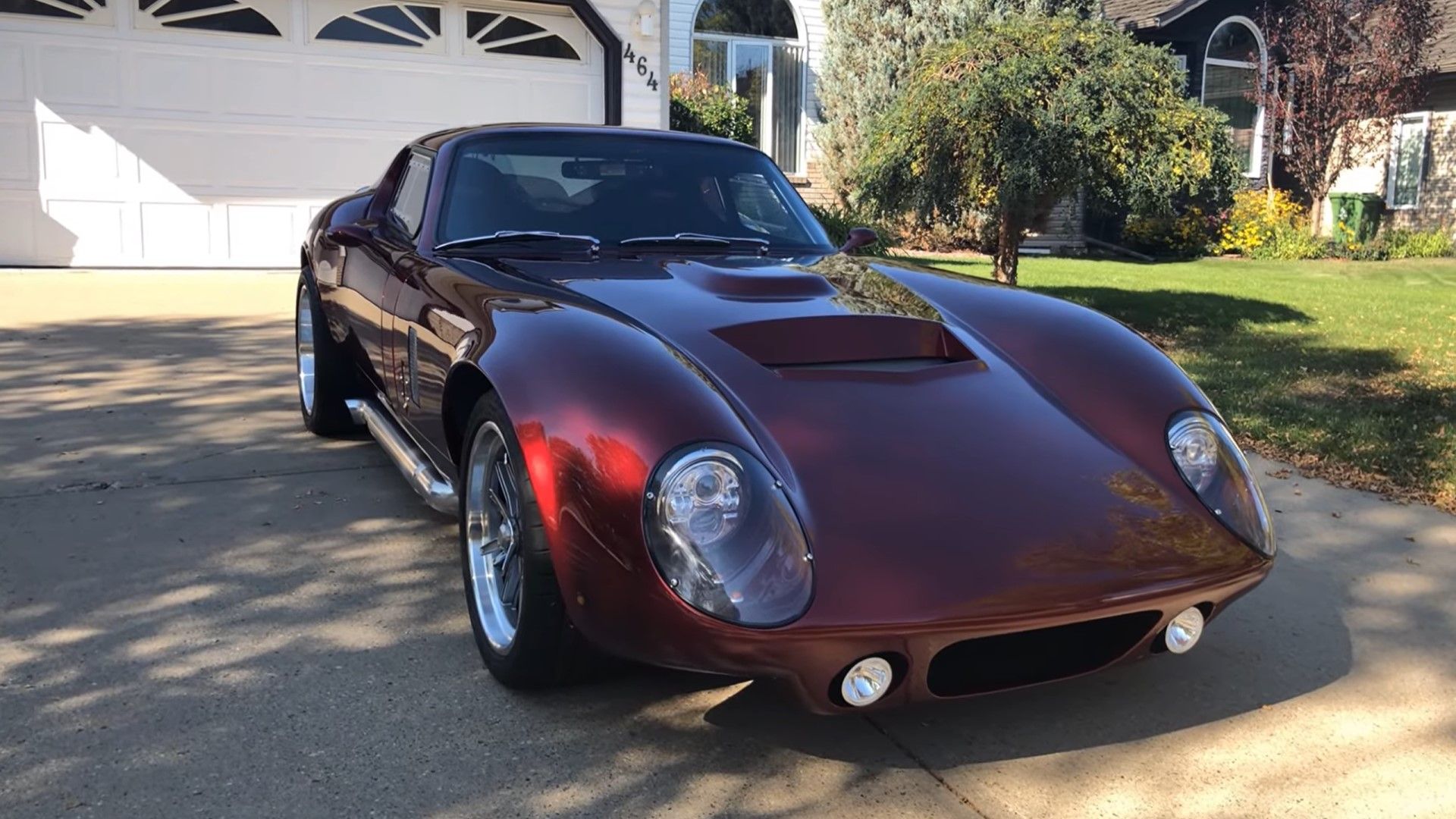 Réplica do Factory Five Racing Shelby Daytona 'Type 65', vista frontal