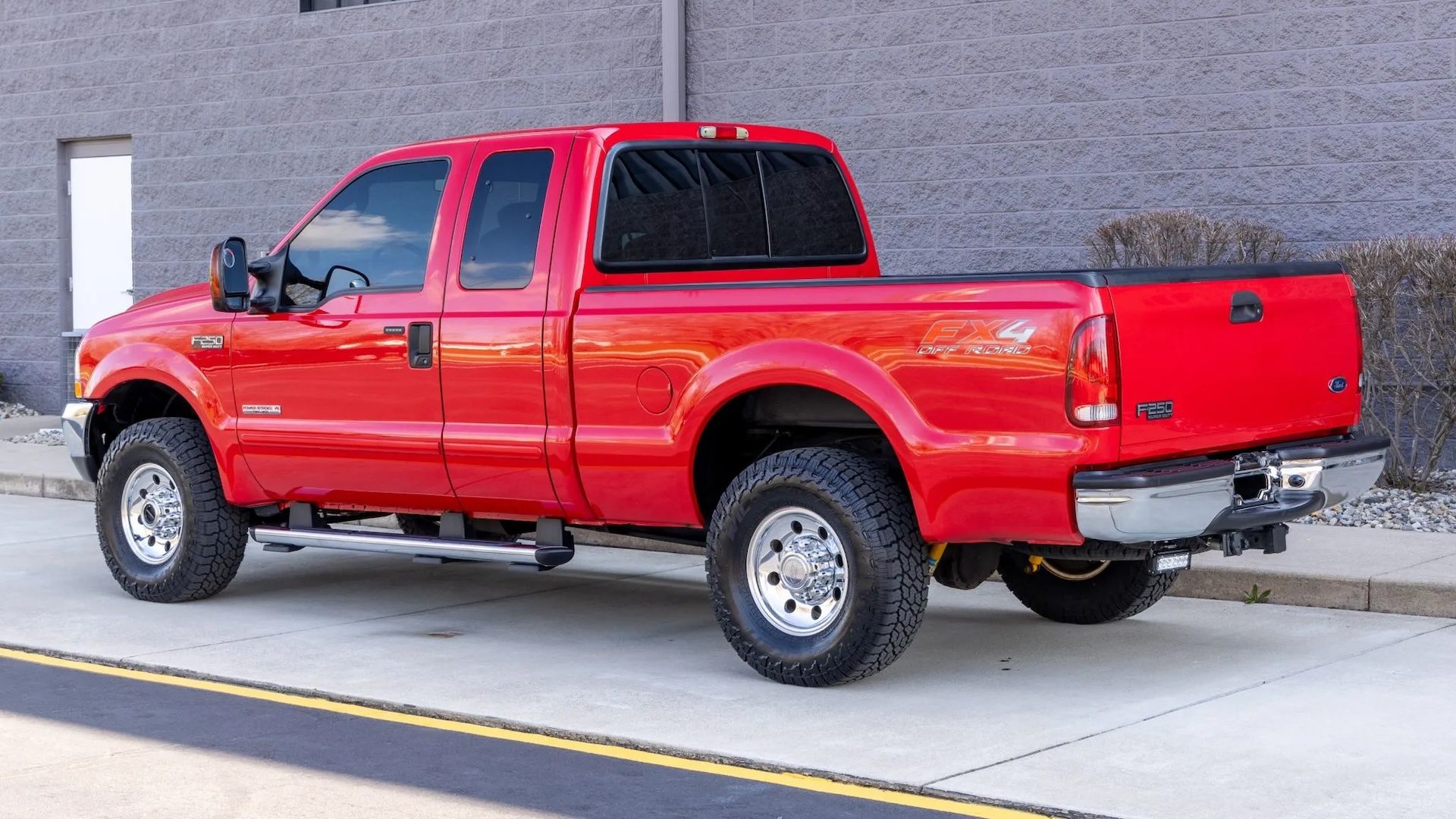 Red 2004 Ford F-250