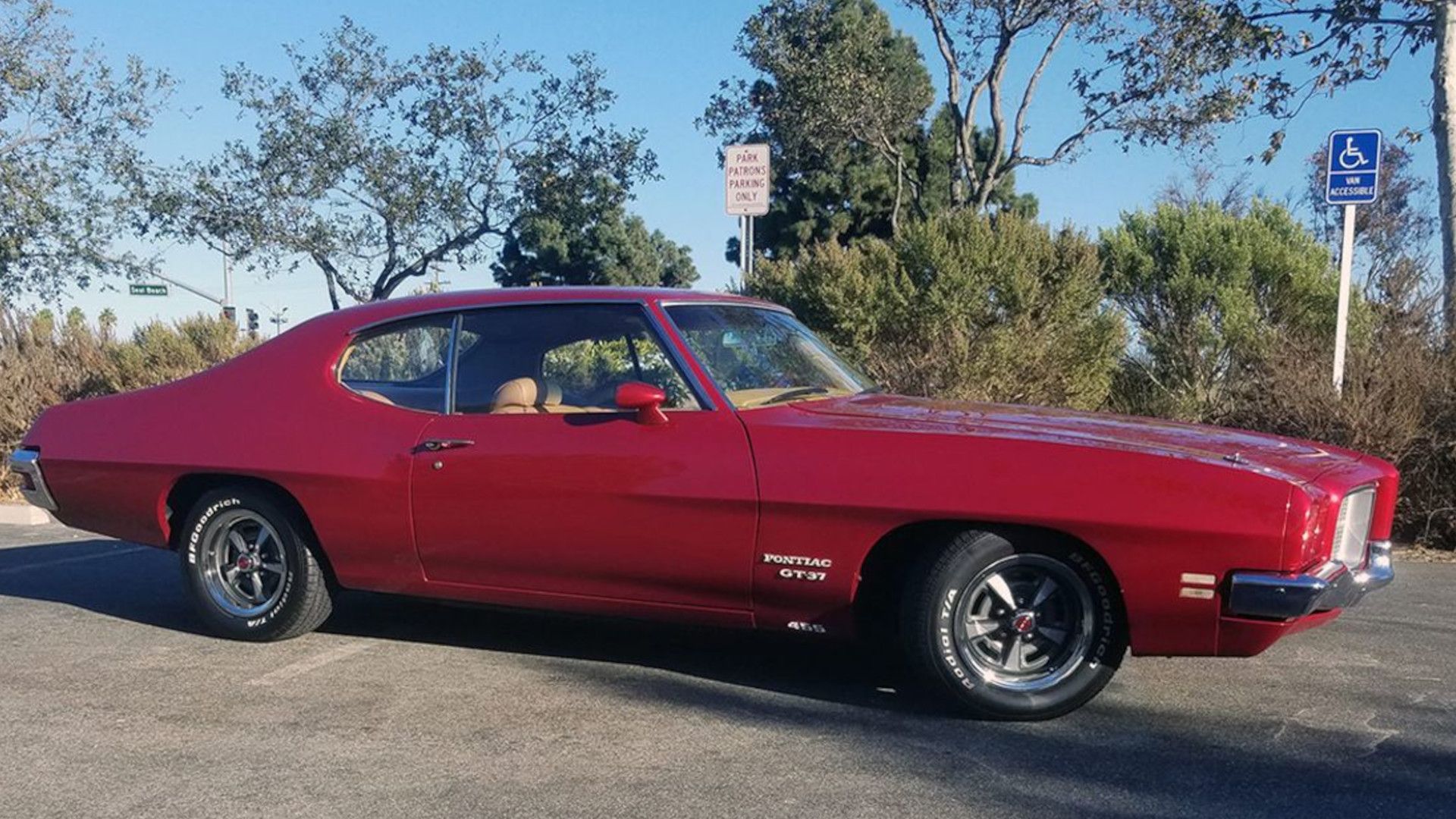 Red 1971 Pontiac GT-37 3/4 front