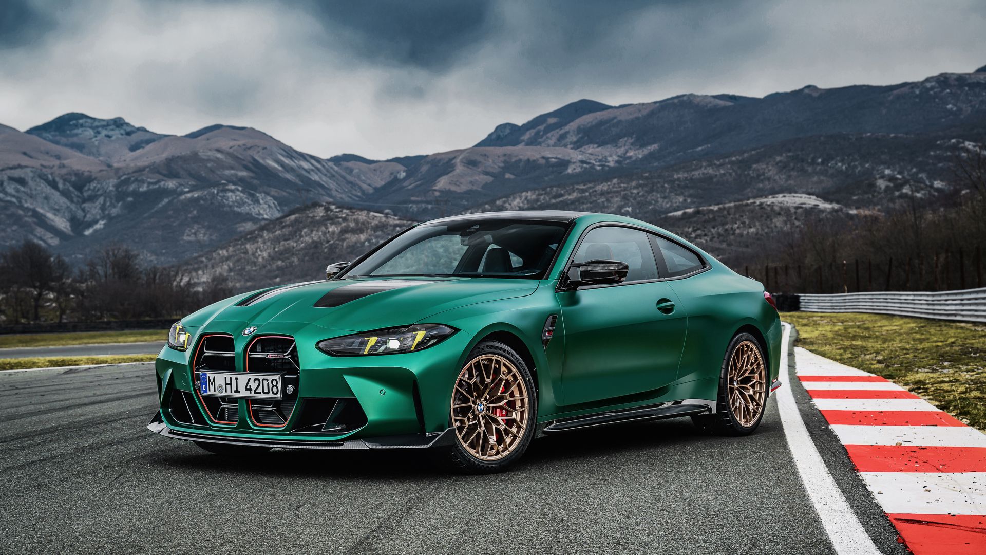 12 high-performance cars with a better power-to-weight ratio than the 2024 Mustang Dark Horse