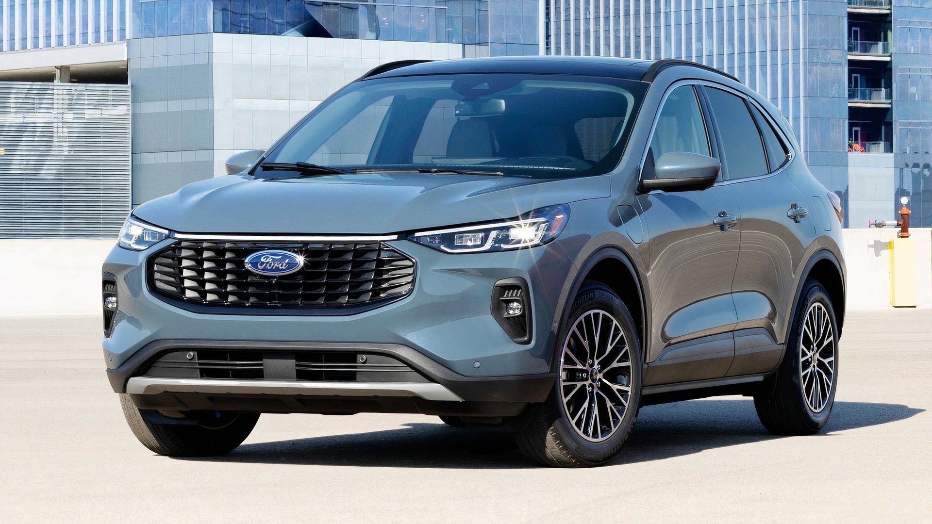 Frente do Ford Escape 2024