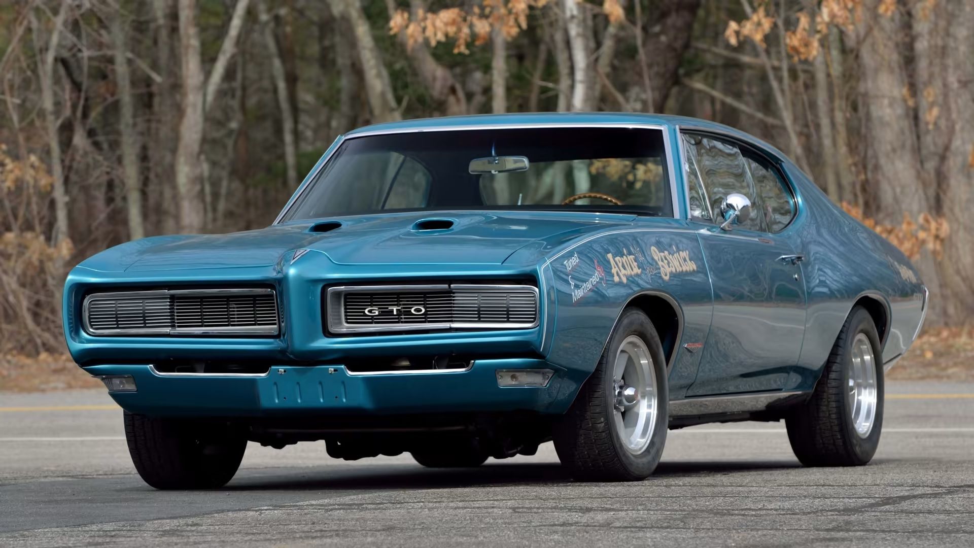 Azul 1968 Pontiac GTO Royal Bobcat