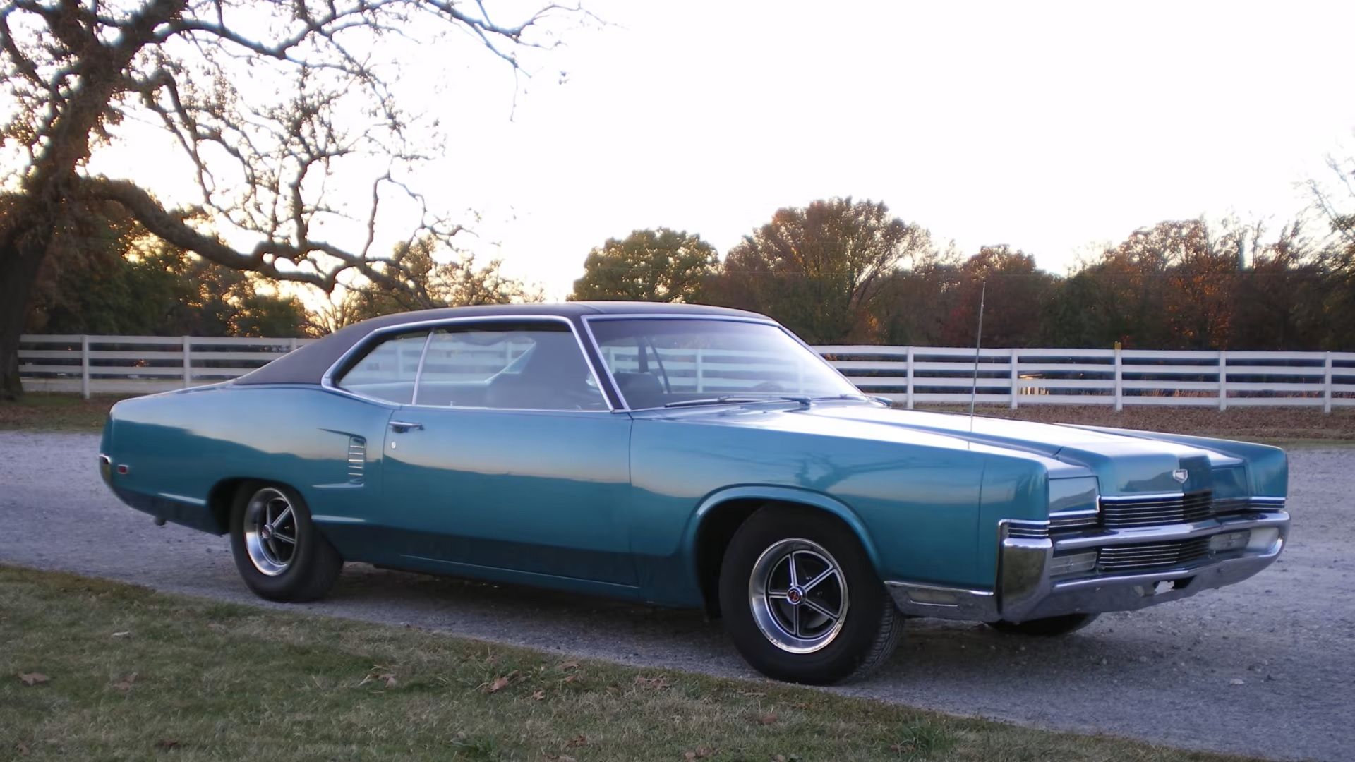 Azul 1969 Mercury Marauder