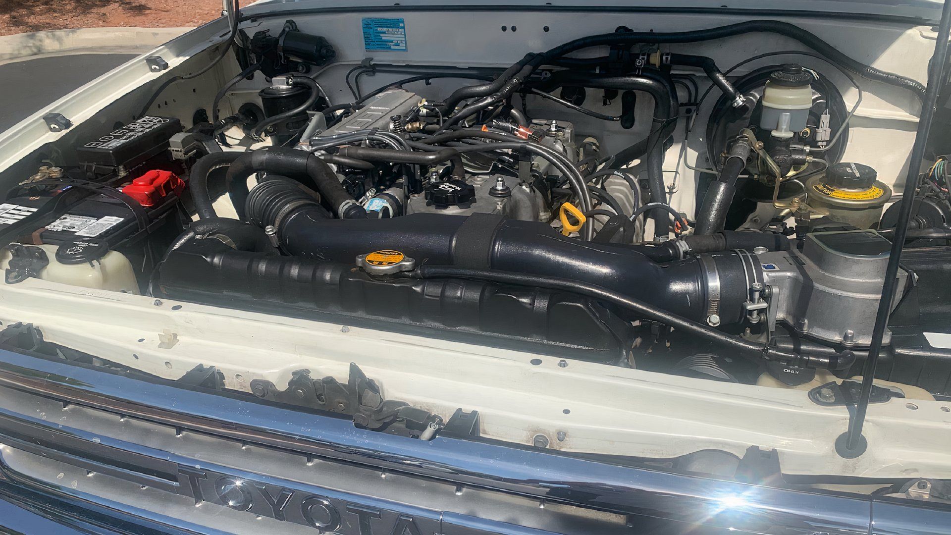 Motor Toyota Hilux branco 1991
