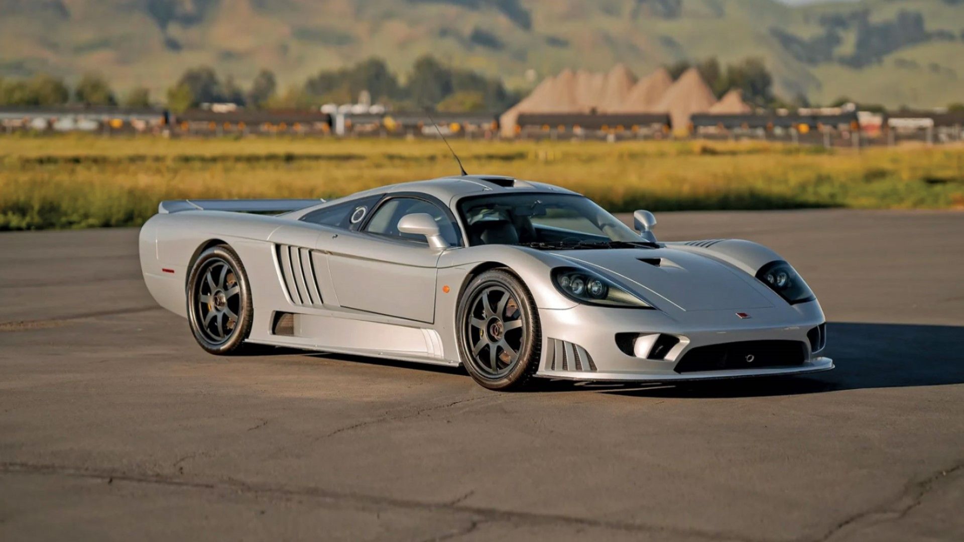 2003 Saleen S7 front third quarter view