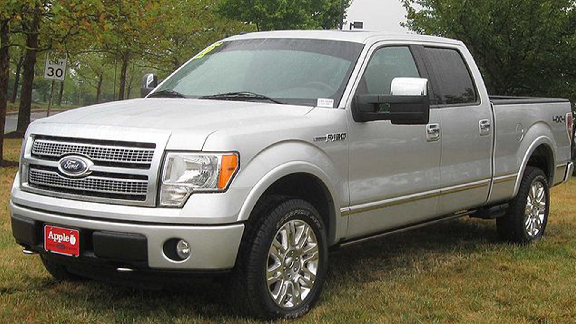 2010 Ford F150 - Frente 3/4 ângulo