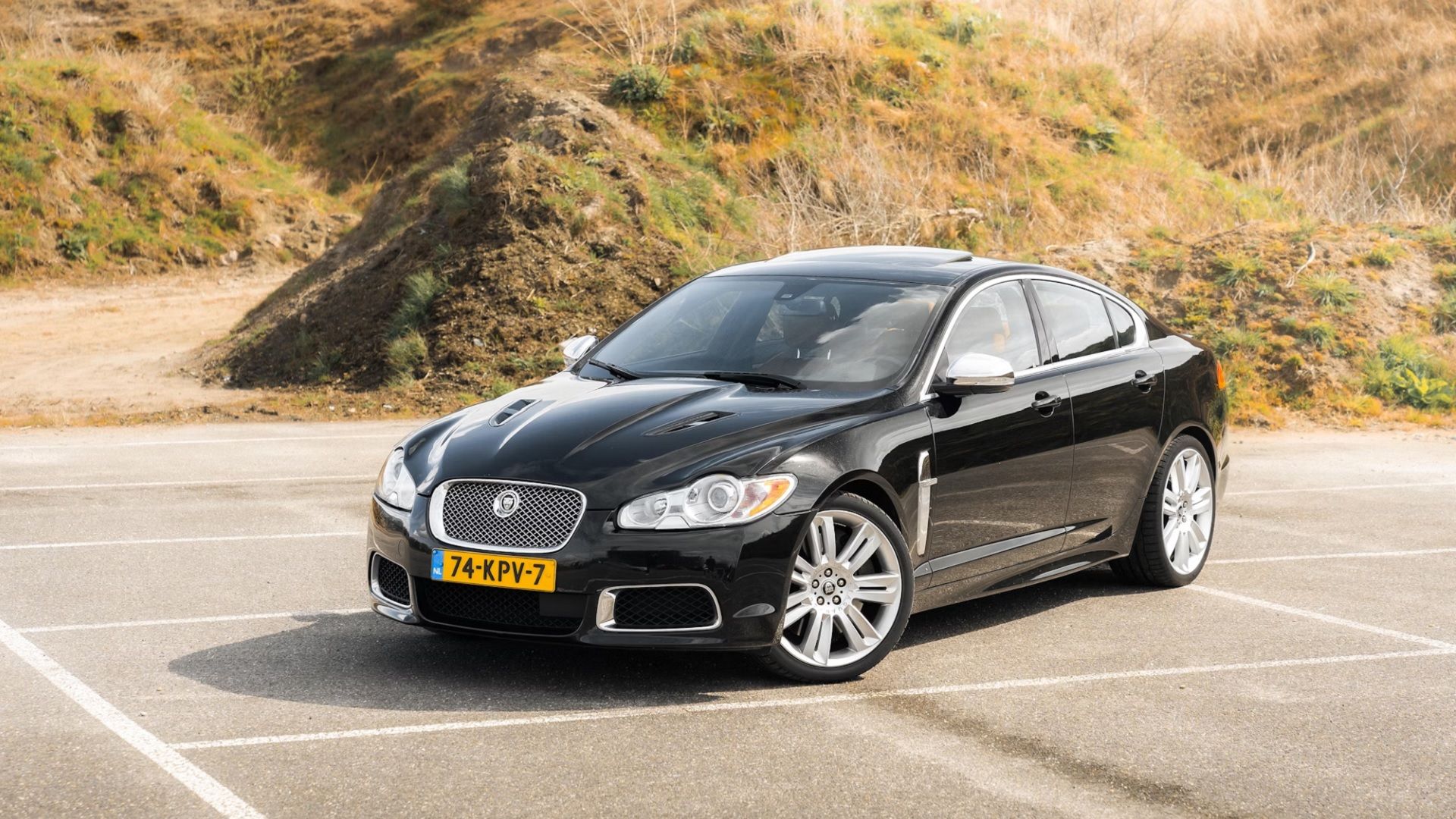 Jaguar XFR preto 2010