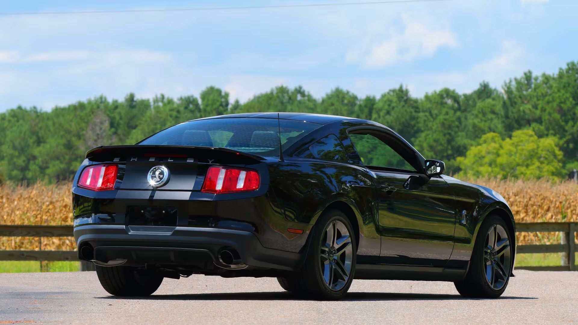 Traseira Shelby GT500 preta 2012