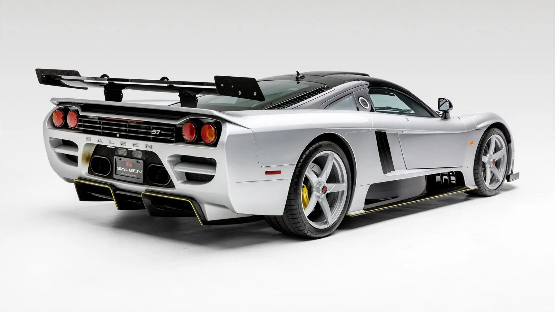Prata 2017 Saleen S7 LM