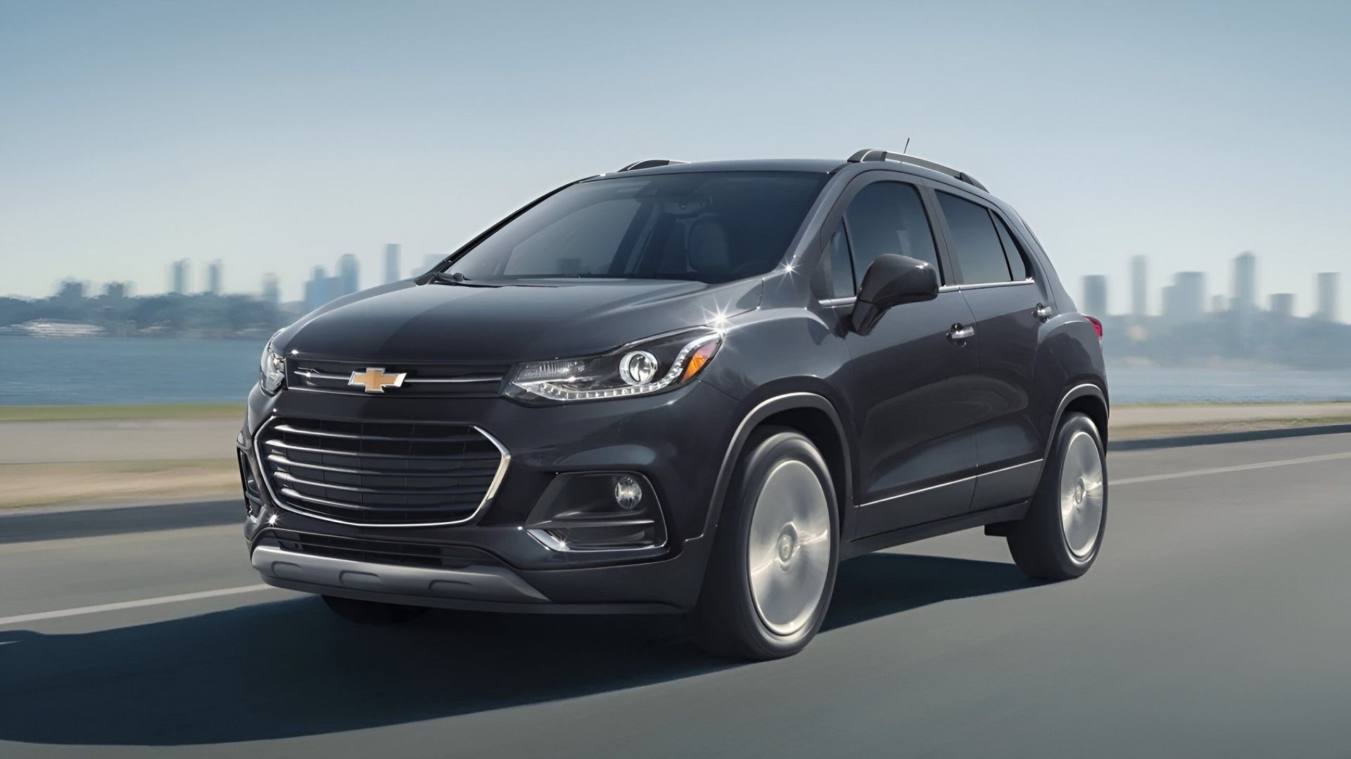 2020 Chevrolet Trax front third quarter view