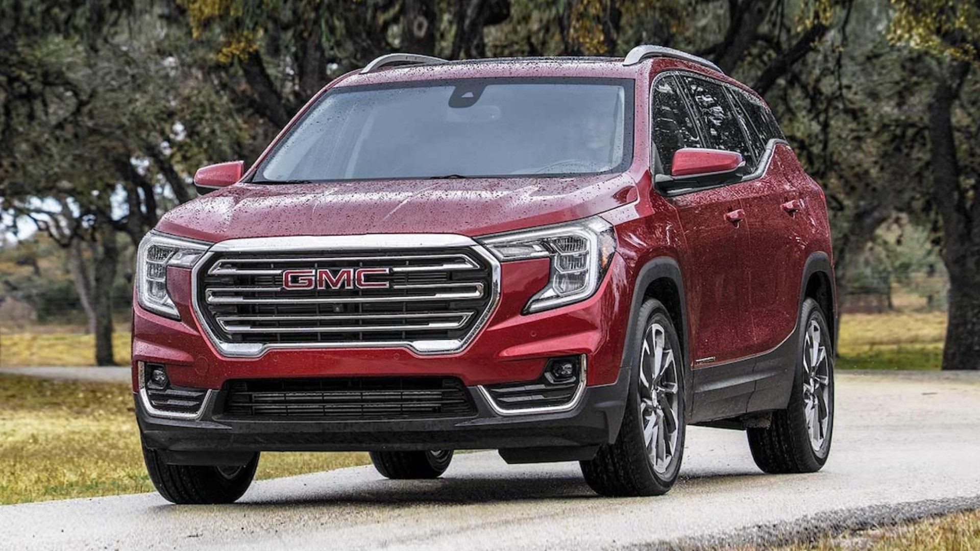 2023 GMC Terrain front third quarter view