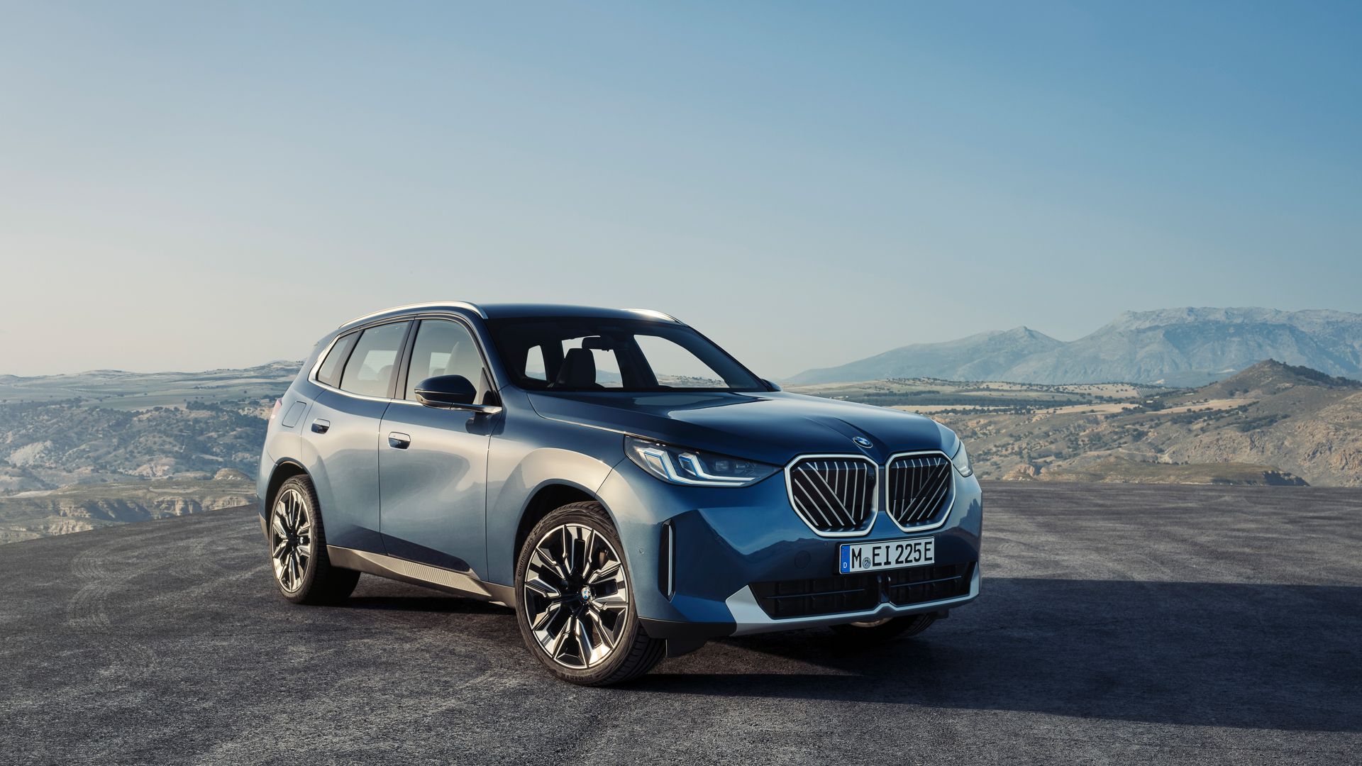 Longer, Lower, Wider 2025 BMW X3 Grows But Loses An I